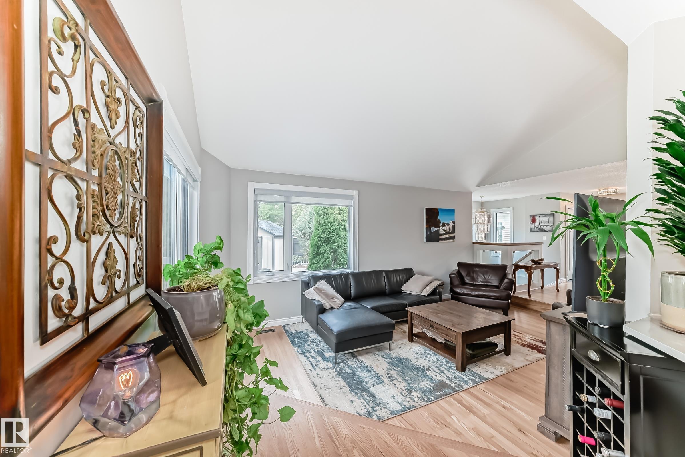 Photo 17 at 15724 72a Street NW, Ozerna, Edmonton
