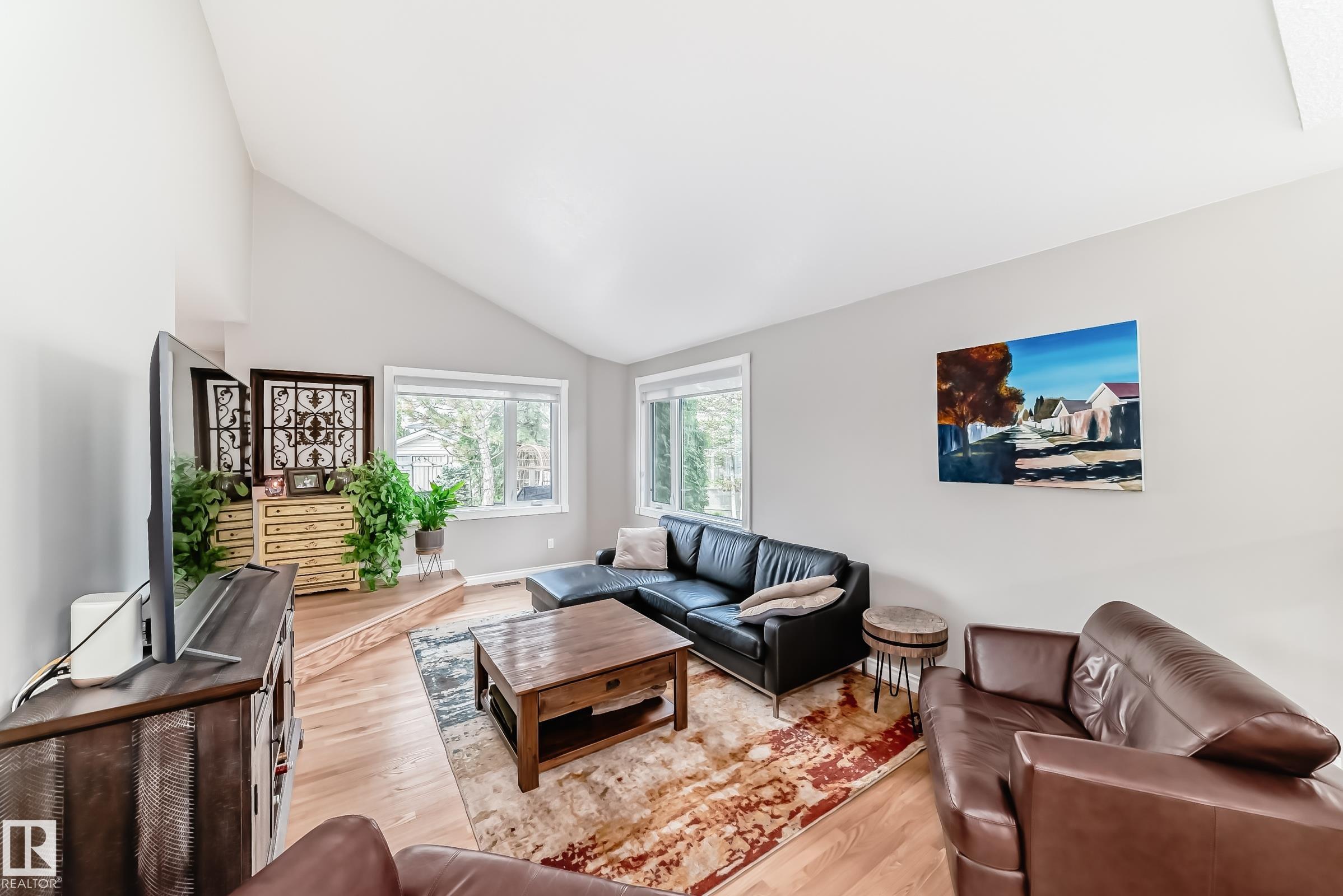 Photo 18 at 15724 72a Street NW, Ozerna, Edmonton