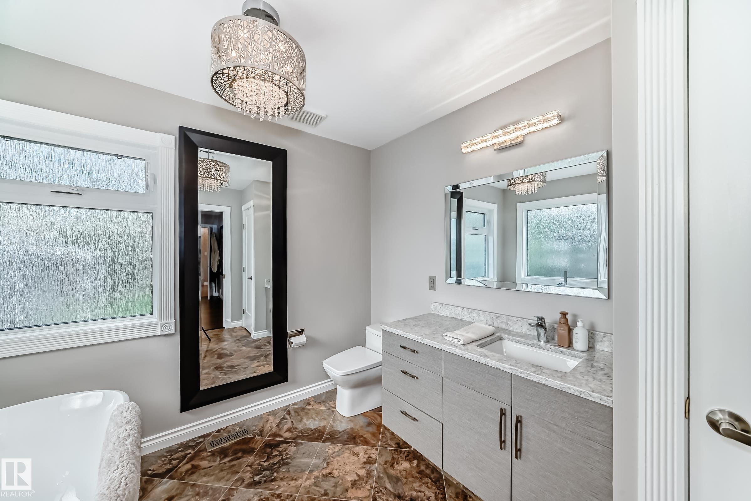 Photo 29 at 15724 72a Street NW, Ozerna, Edmonton