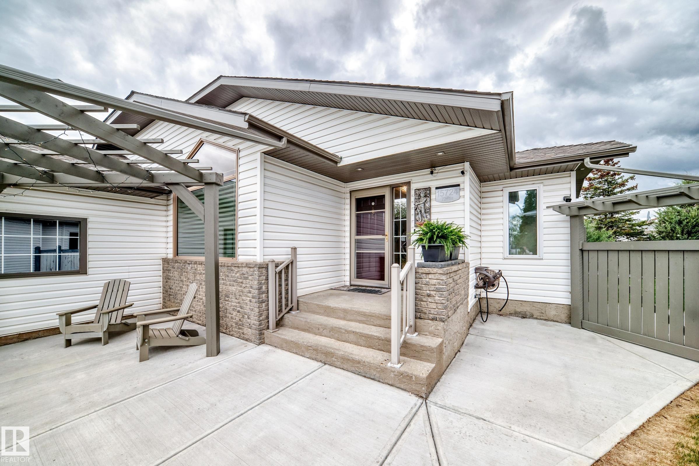 15724 72a Street NW, Ozerna, Edmonton