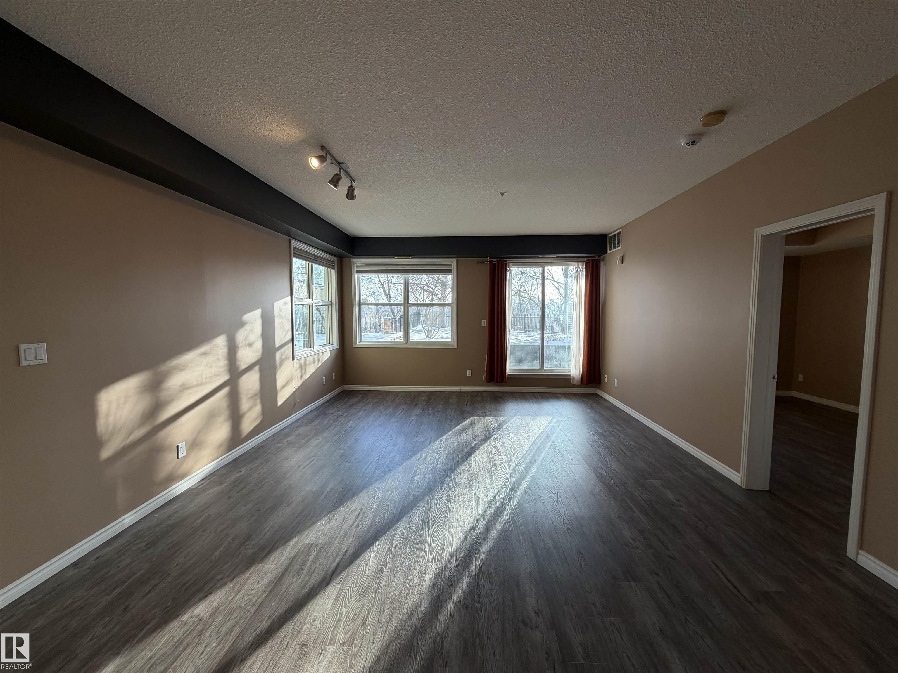113 - 9507 101 Avenue NW, Riverdale, Edmonton