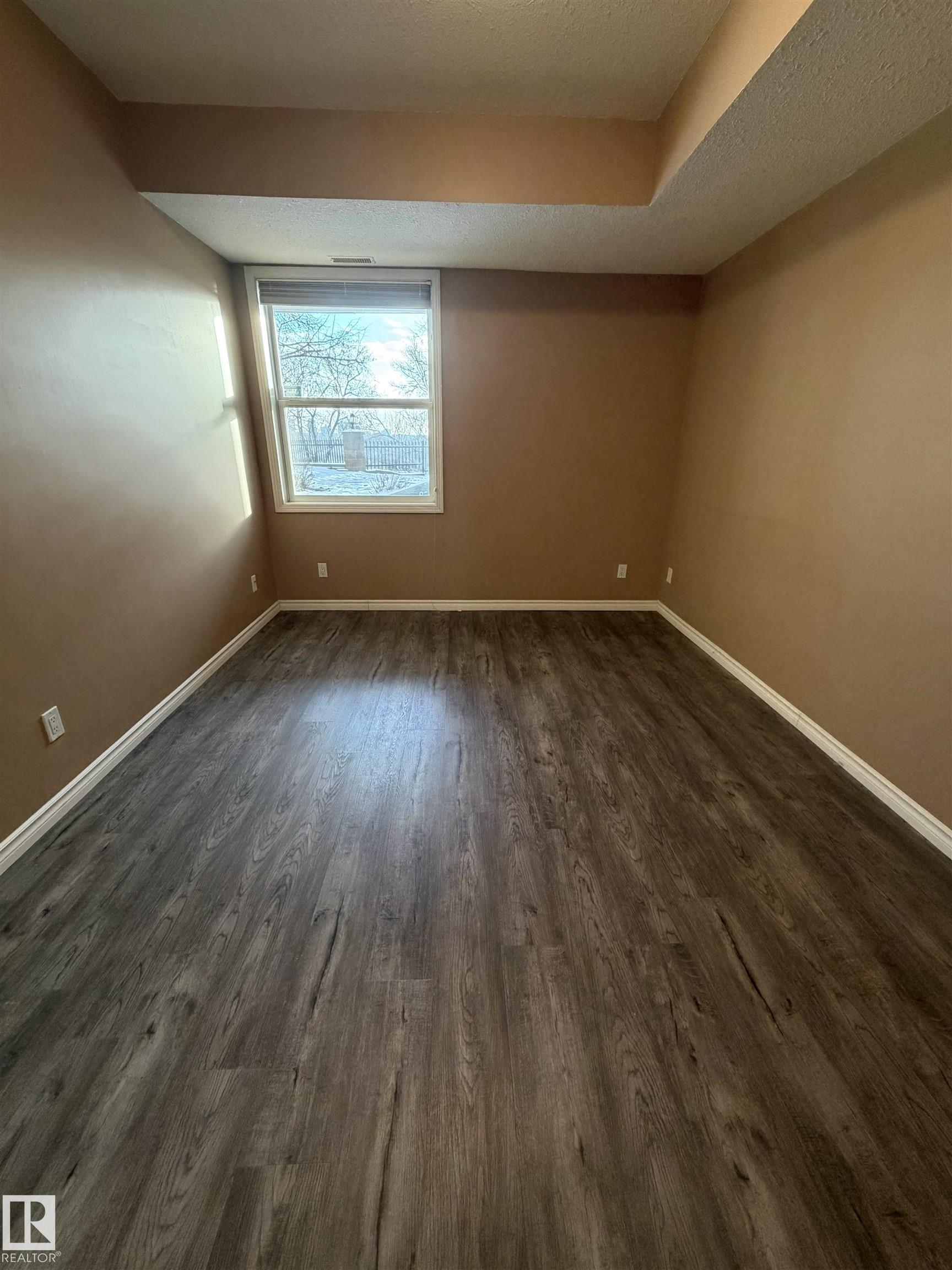 113 - 9507 101 Avenue NW, Riverdale, Edmonton