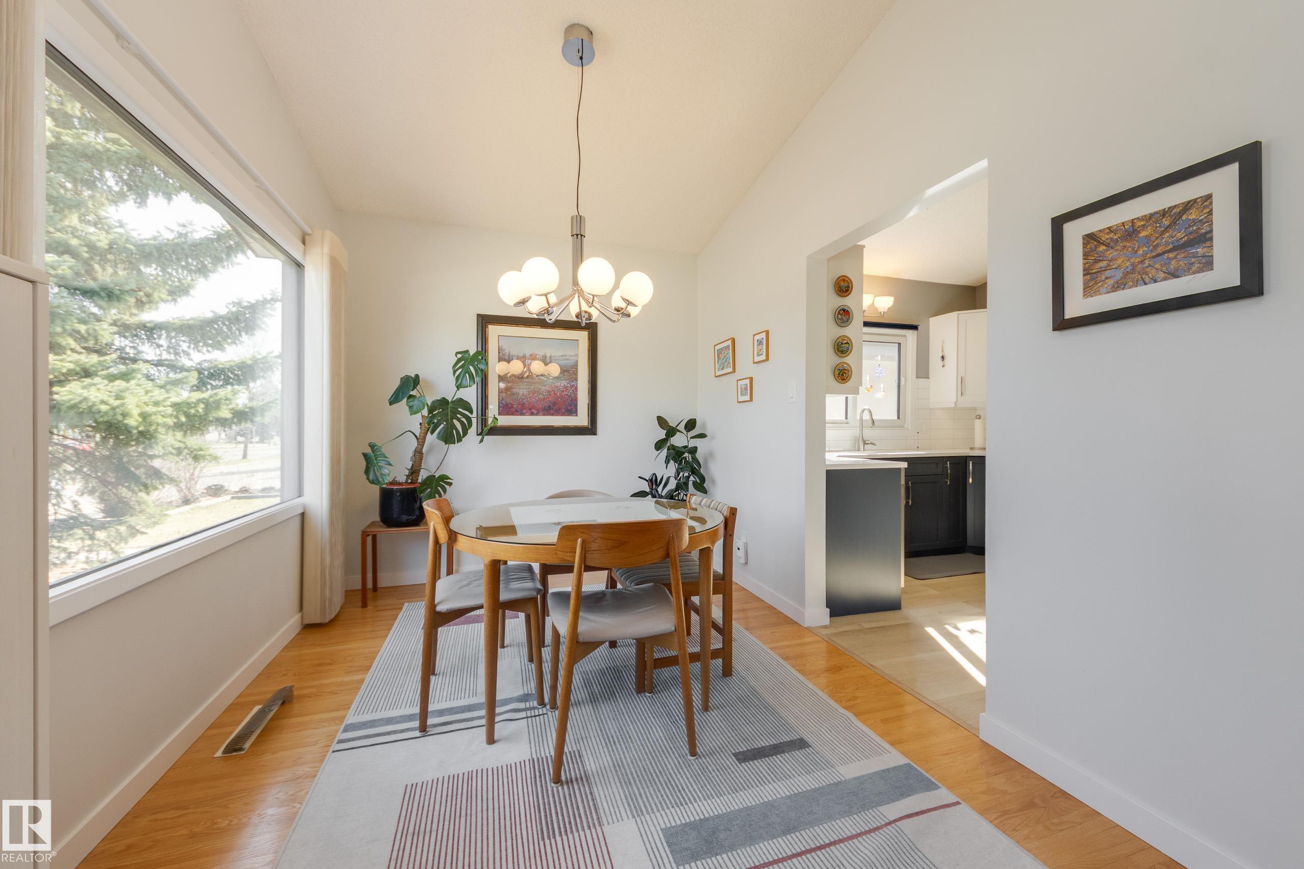 Photo 11 at 7211 90 Avenue NW, Kenilworth, Edmonton