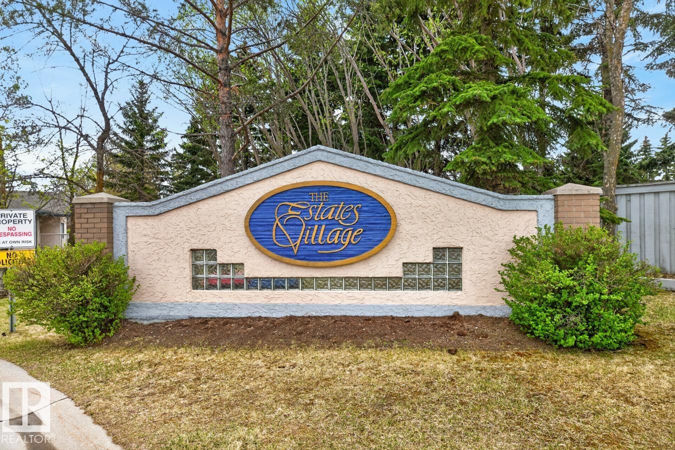 26 Estates crest, Estates of Sherwood, Sherwood Park