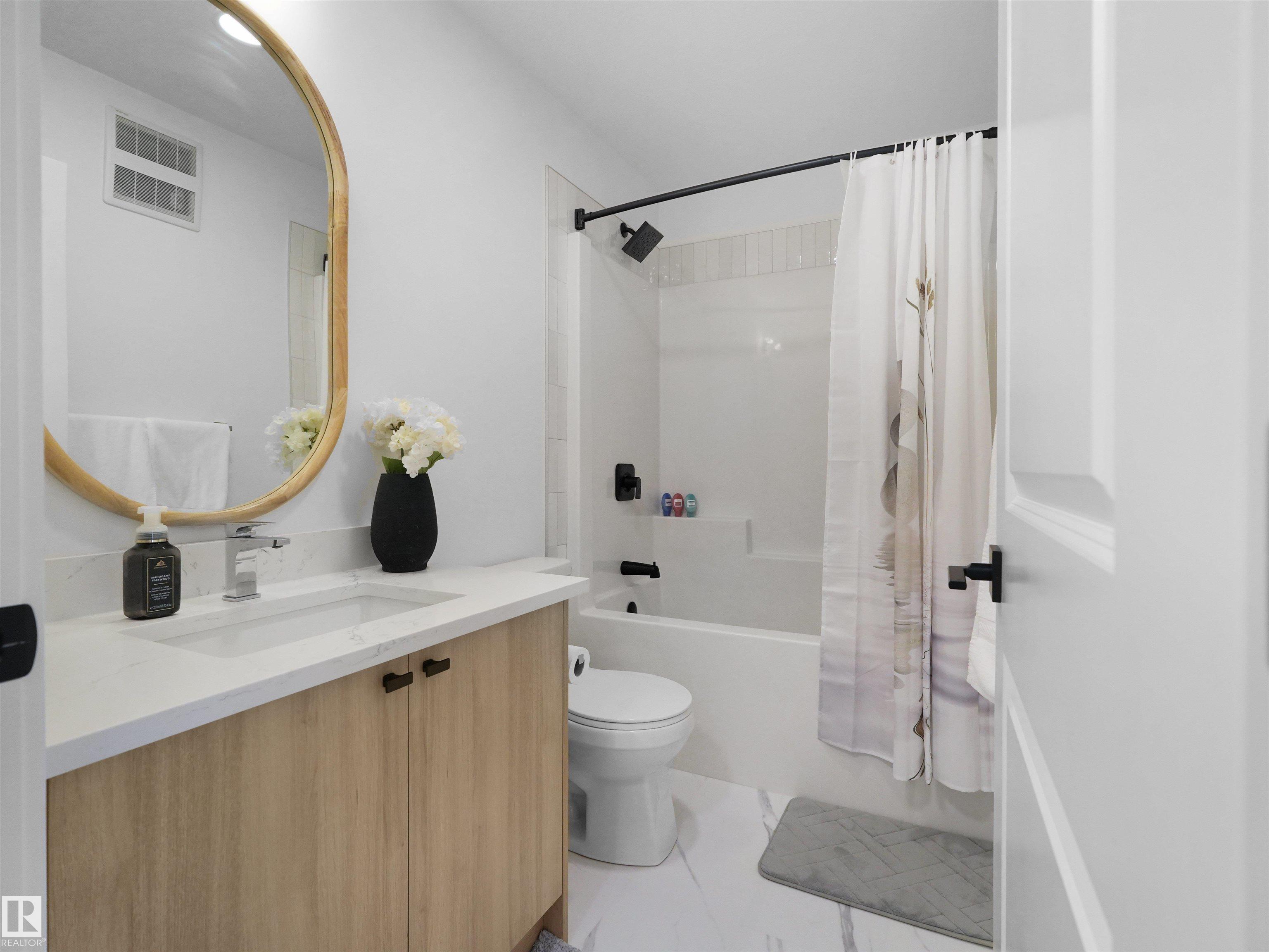 Photo 29 at 16252 19 Avenue SW, Glenridding Heights, Edmonton