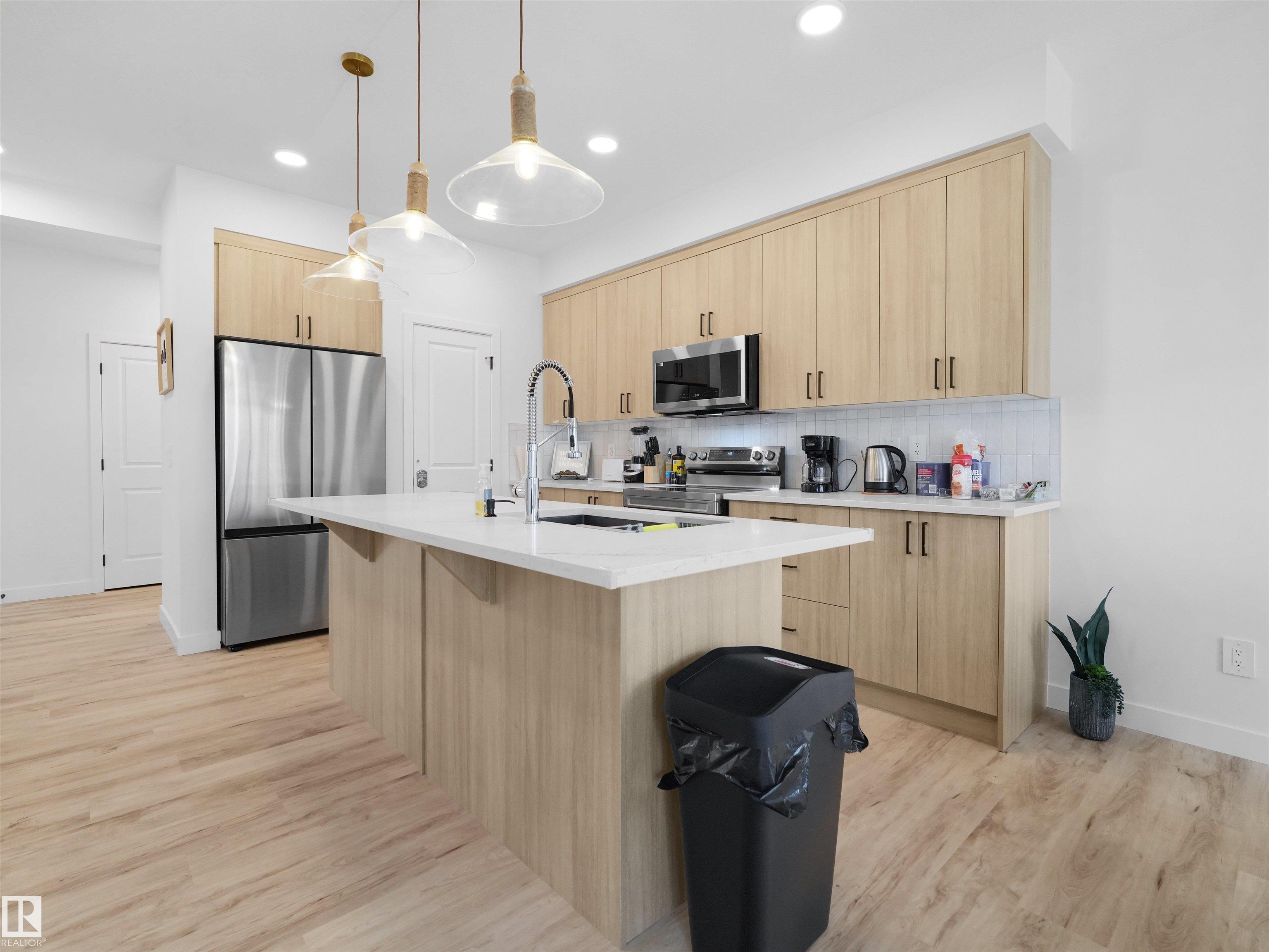 Photo 10 at 16252 19 Avenue SW, Glenridding Heights, Edmonton