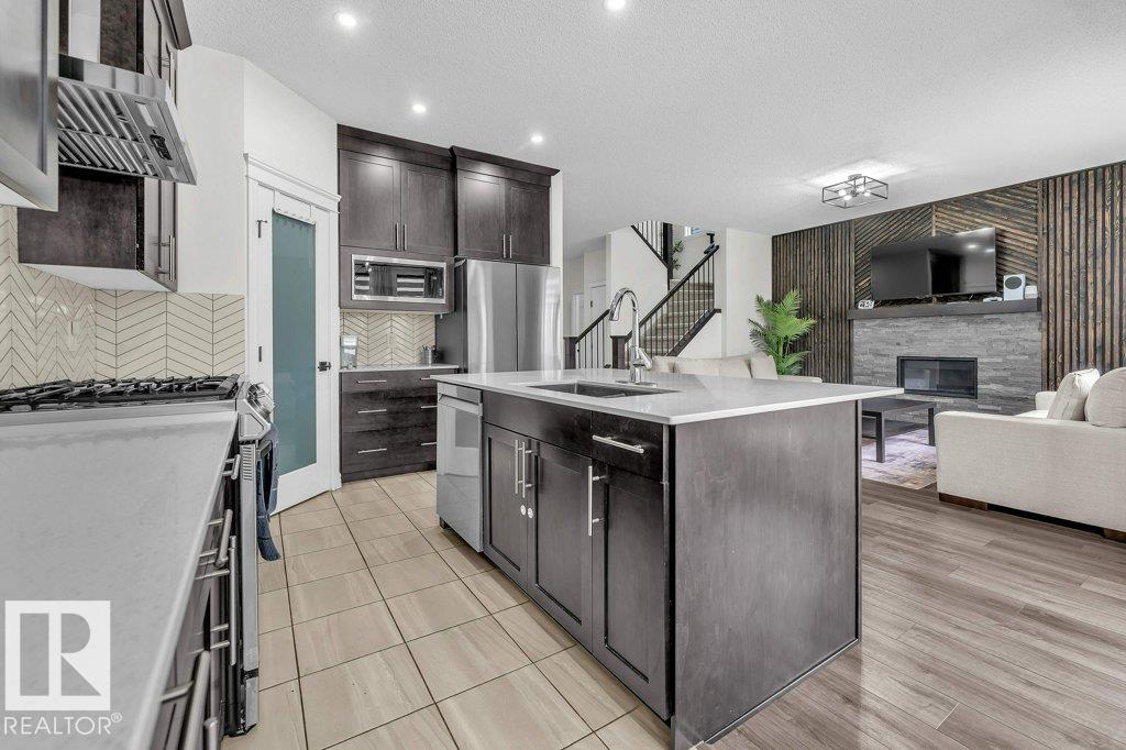 Picture for 2107 14 AV NW