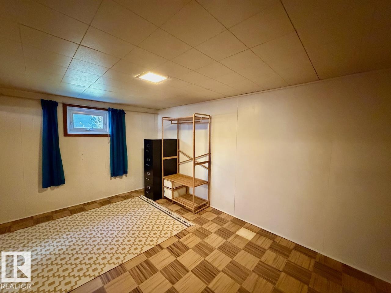https://zimg.paragon.ice.com/ParagonImages/Property/PM/RAE/225402012/21/0/0/d62ff1f468048a3f6c32a89456a0b61c/1/af0a62c9ad3b877d6828cc60120e47f8/225402012-71c537eb-11f7-40a0-a7cb-51b3efde98ea.JPG