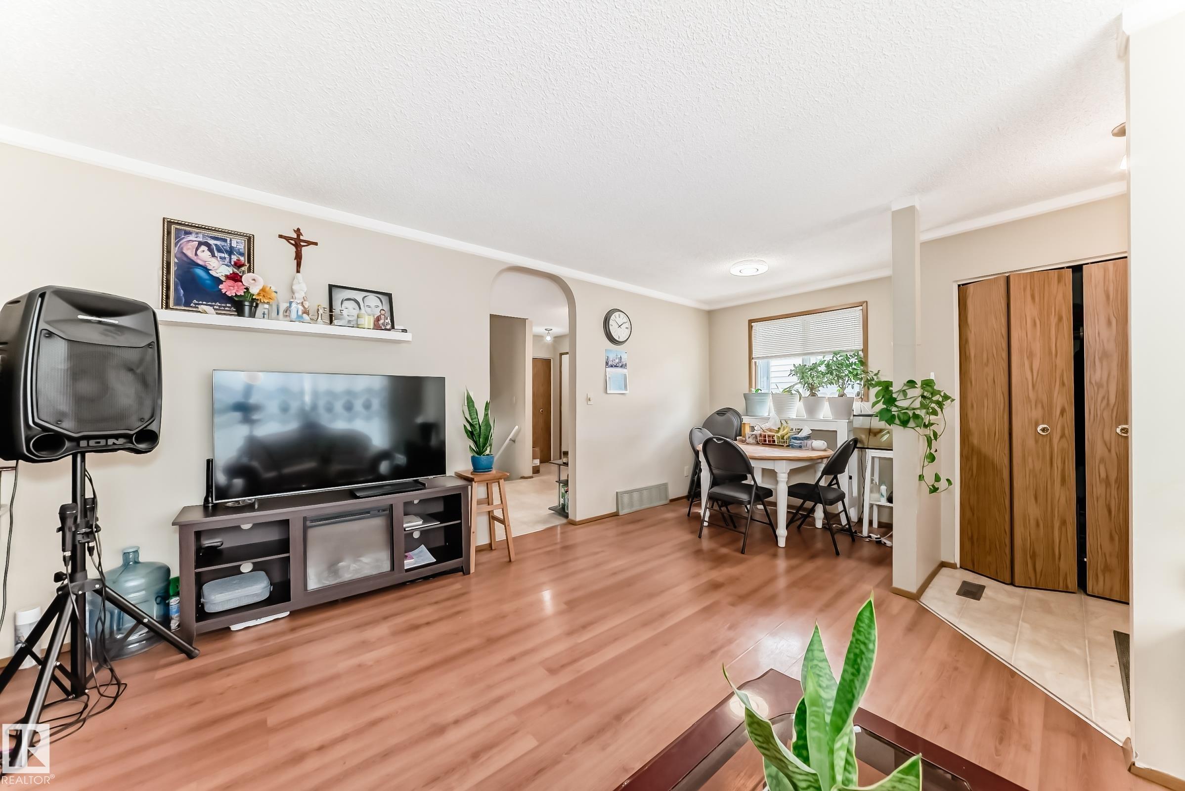 Photo 7 at 15611 83a Street NW, Belle Rive, Edmonton
