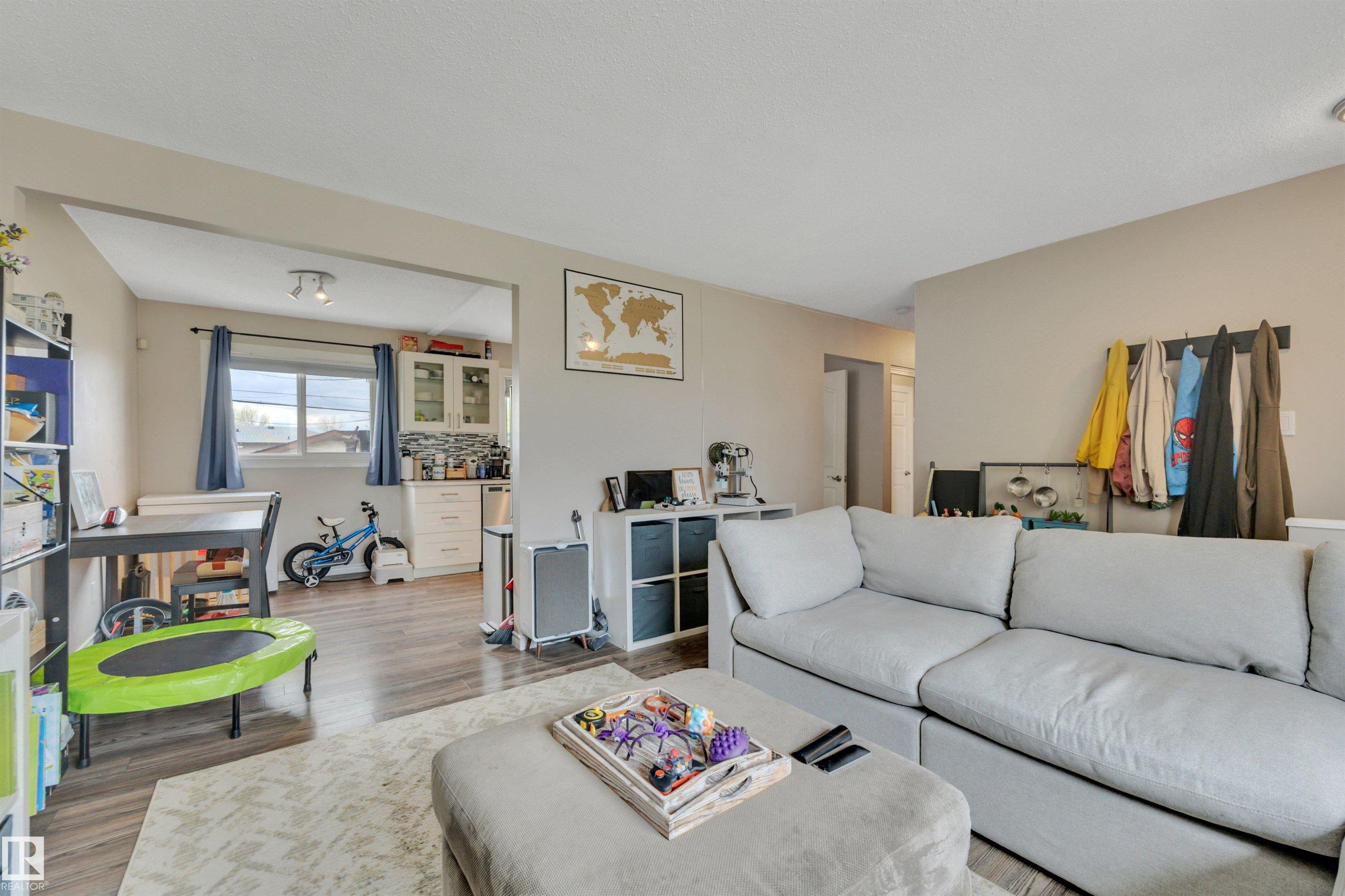 Photo 9 at 13432 58 Street NW, Belvedere, Edmonton