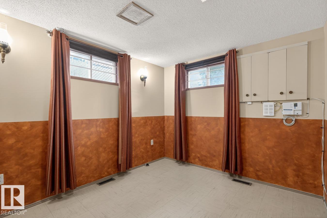 Photo 47 at 8911 84 Avenue NW, Bonnie Doon, Edmonton