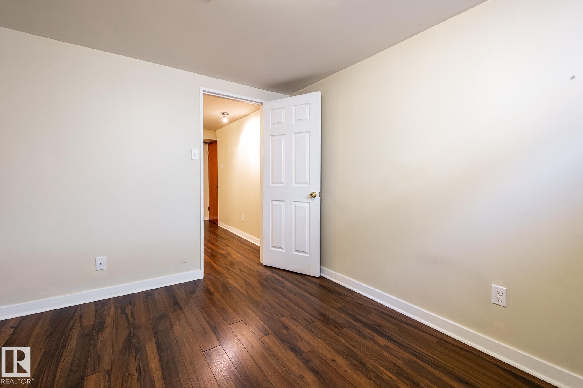 Photo 40 at 5703 106 Avenue NW, Fulton Place, Edmonton