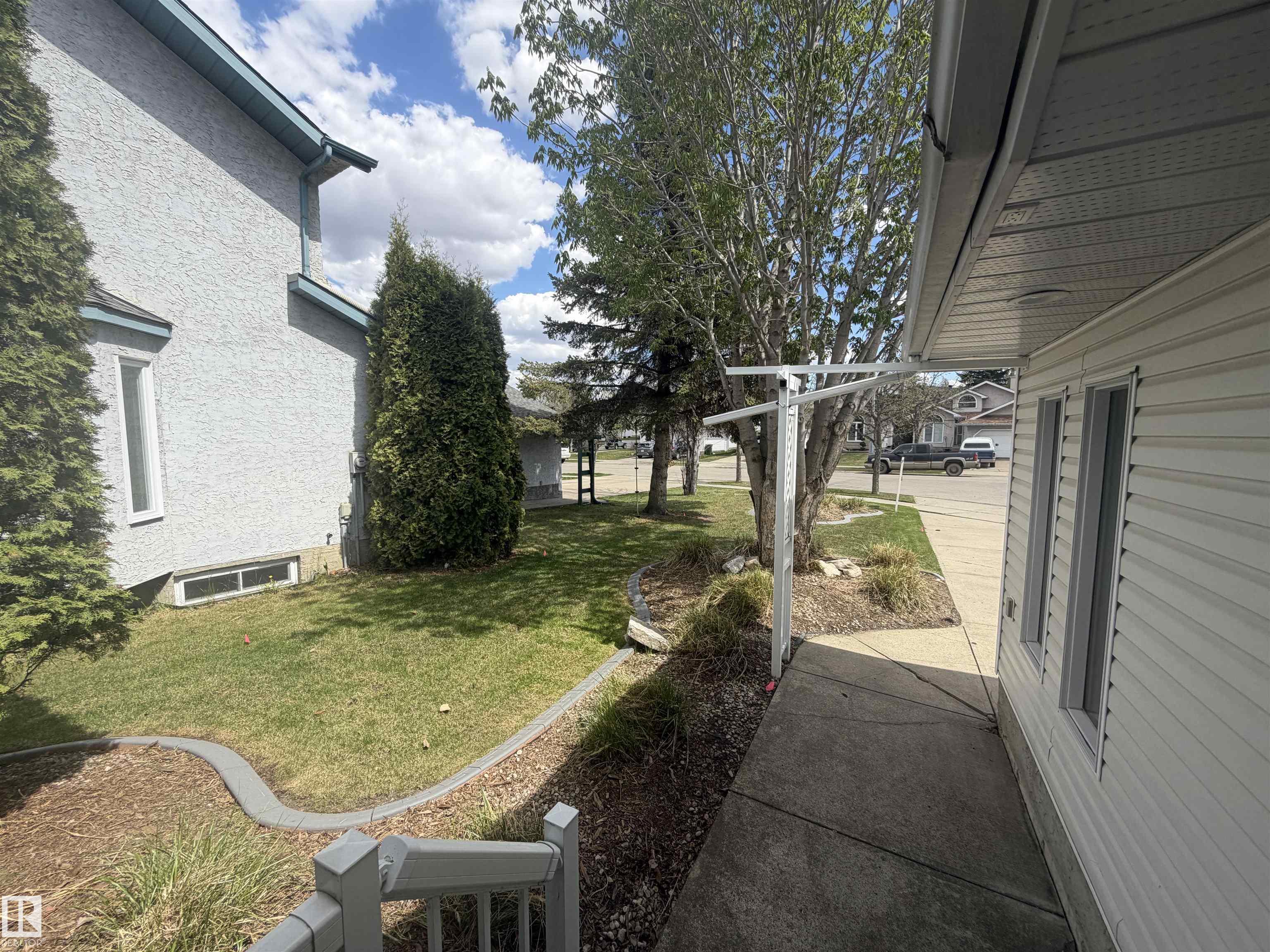 Photo 6 at 10 Harmony Place, Heritage Lakes, St. Albert