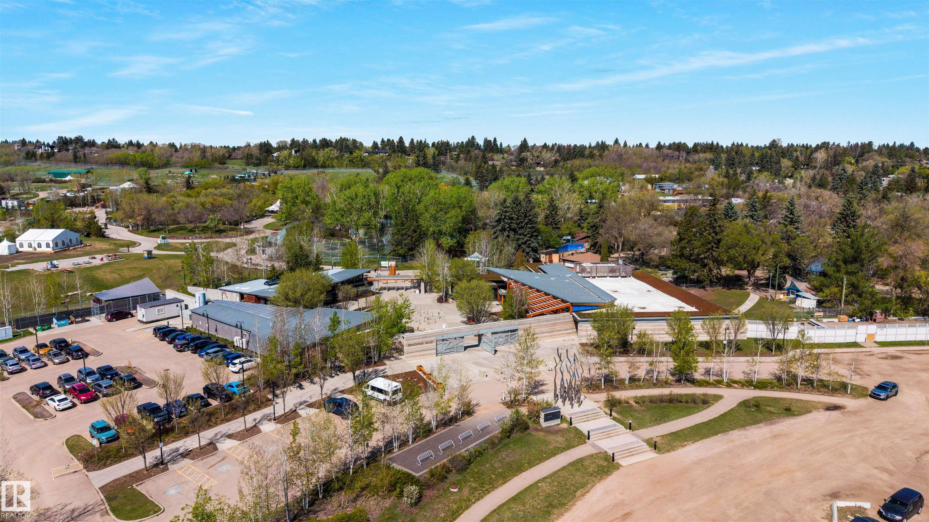 https://zimg.paragon.ice.com/ParagonImages/Property/PM/RAE/225402027/42/0/0/d6ebac9d15d20571f1ac24fe8a8f08f4/1/a934e637646dbe0a9d28a115e9852202/225402027-8fb2be49-4892-4498-8925-ff641cc7d980.JPG
