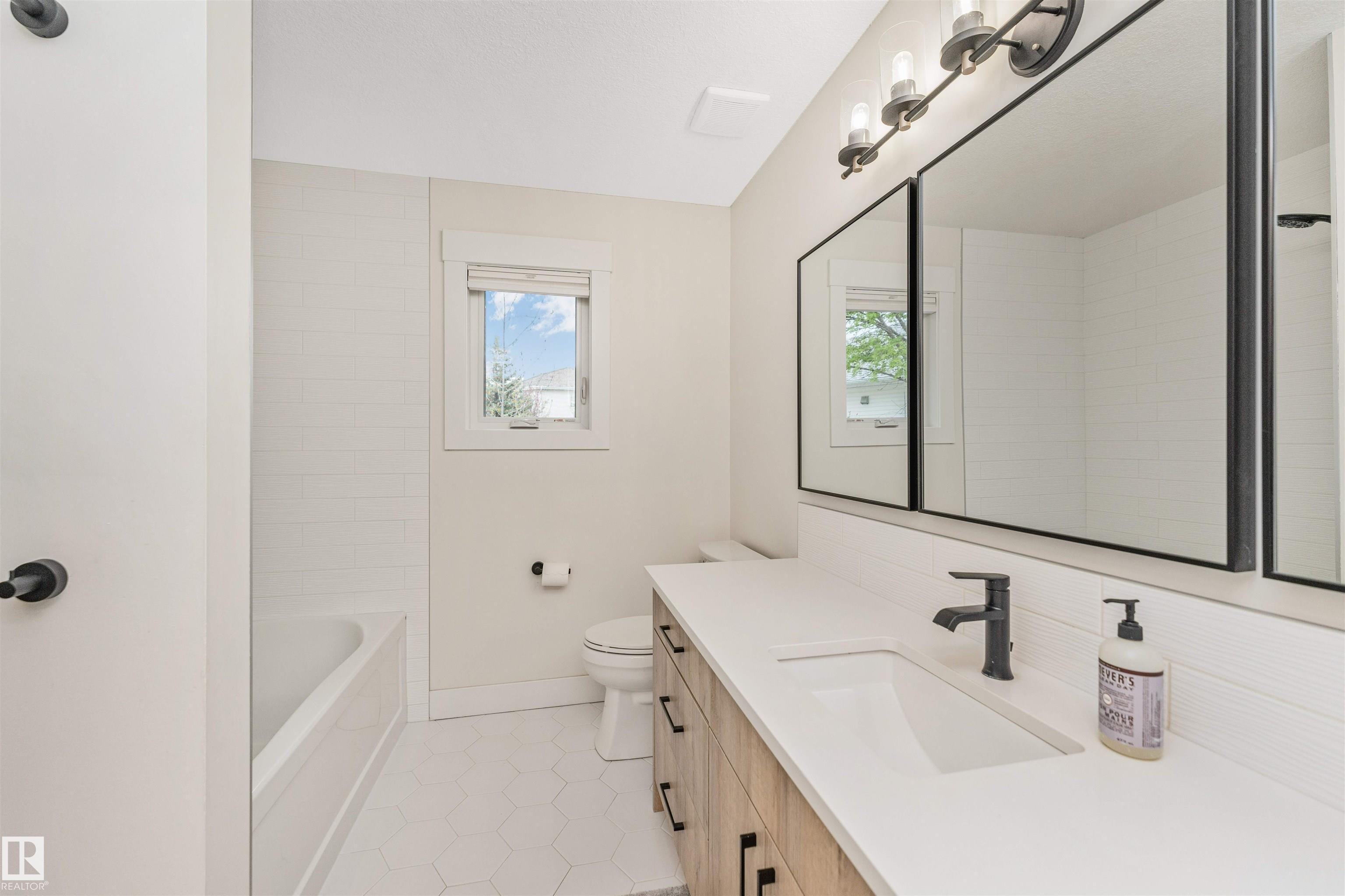 Photo 36 at 627 Forest Lane NW, Falconer Heights, Edmonton