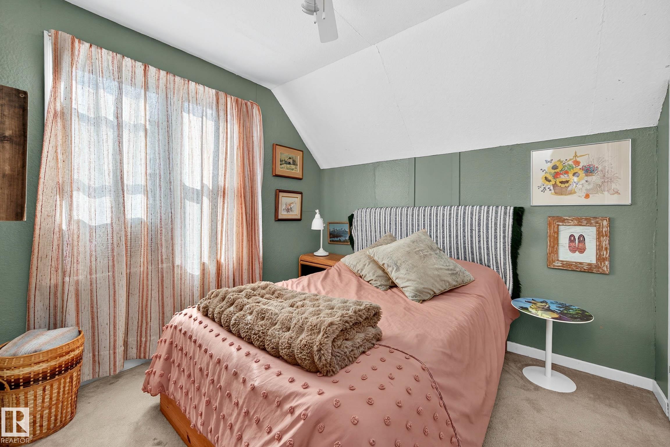 https://zimg.paragon.ice.com/ParagonImages/Property/PM/RAE/225402037/11/0/0/3e1d59a2c89572577d2cd652c0cc47dc/1/5402de4e94353e77b822520867ae3aec/225402037-958ECEC9-D81E-4BB1-80F8-CEE16148A805.JPG