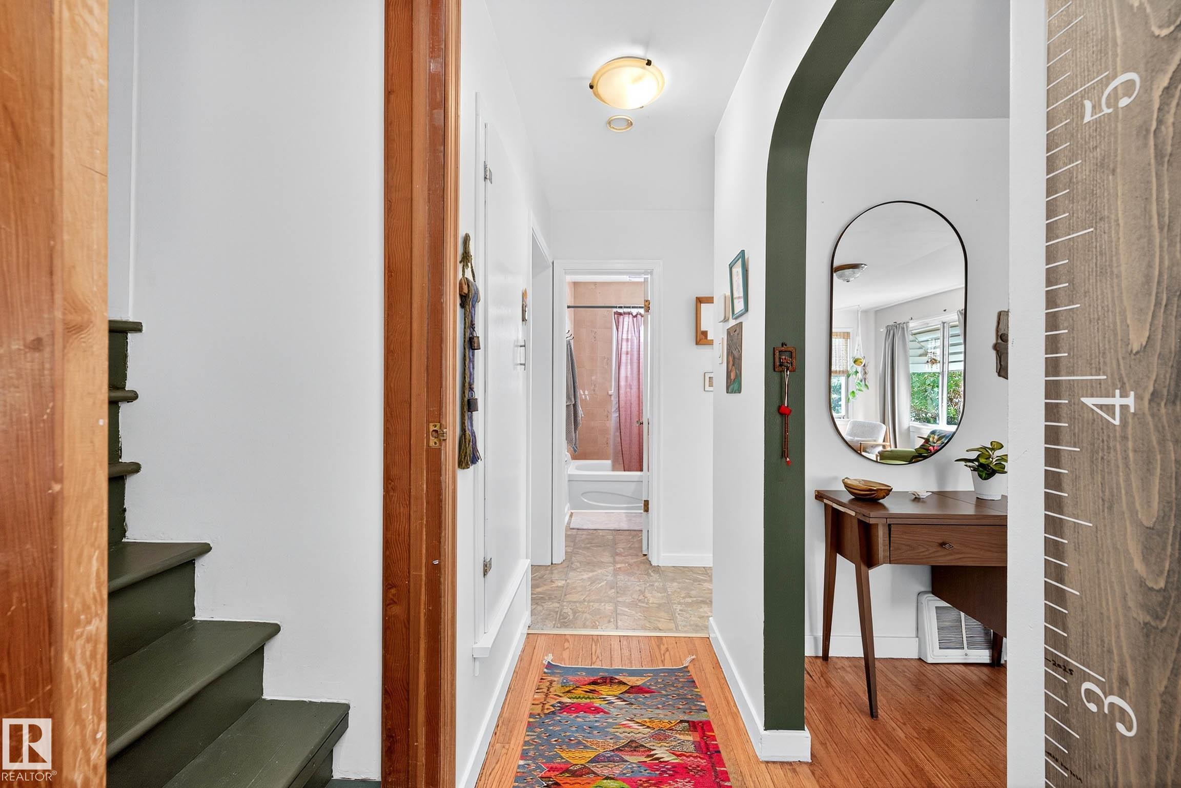 https://zimg.paragon.ice.com/ParagonImages/Property/PM/RAE/225402037/22/0/0/57ab4f783d606f7296cf080d190439db/1/5402de4e94353e77b822520867ae3aec/225402037-2FDB0A80-E63A-4492-8C23-B4498354909D.JPG
