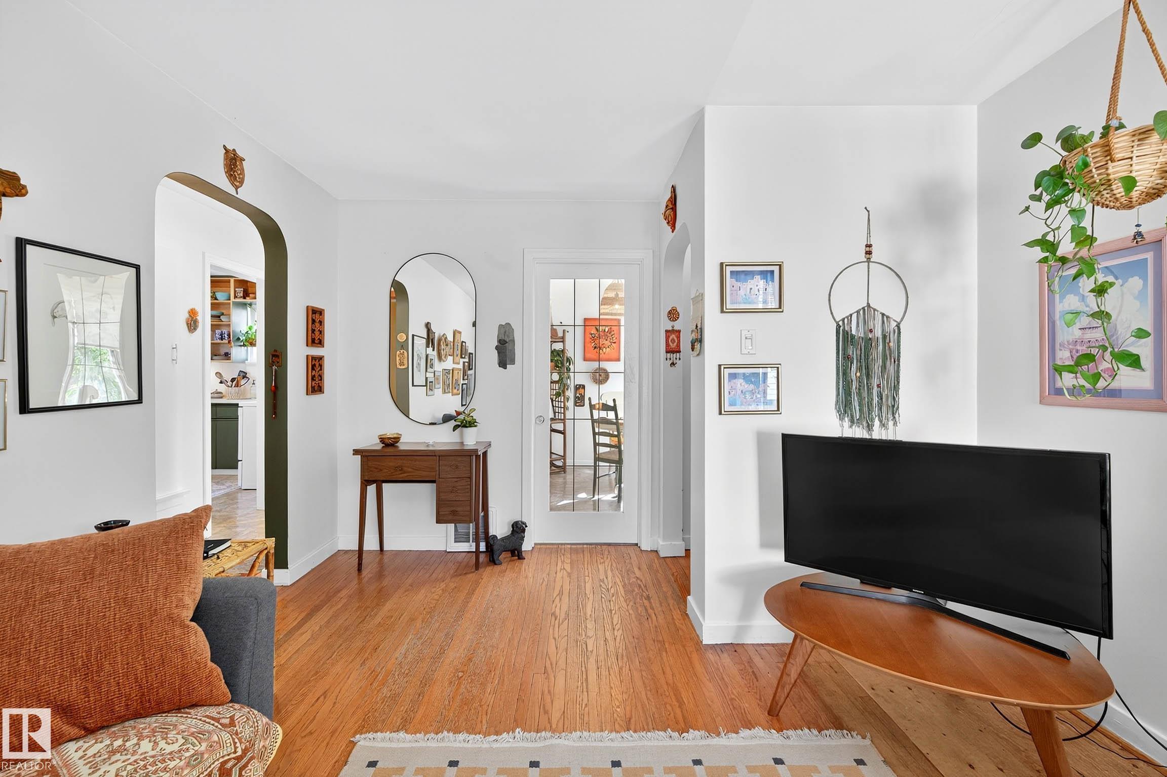 https://zimg.paragon.ice.com/ParagonImages/Property/PM/RAE/225402037/25/0/0/1e2294a87396db808507cd7beb95b24b/1/5402de4e94353e77b822520867ae3aec/225402037-33F8338F-0DBA-4951-818E-A3C627524930.JPG