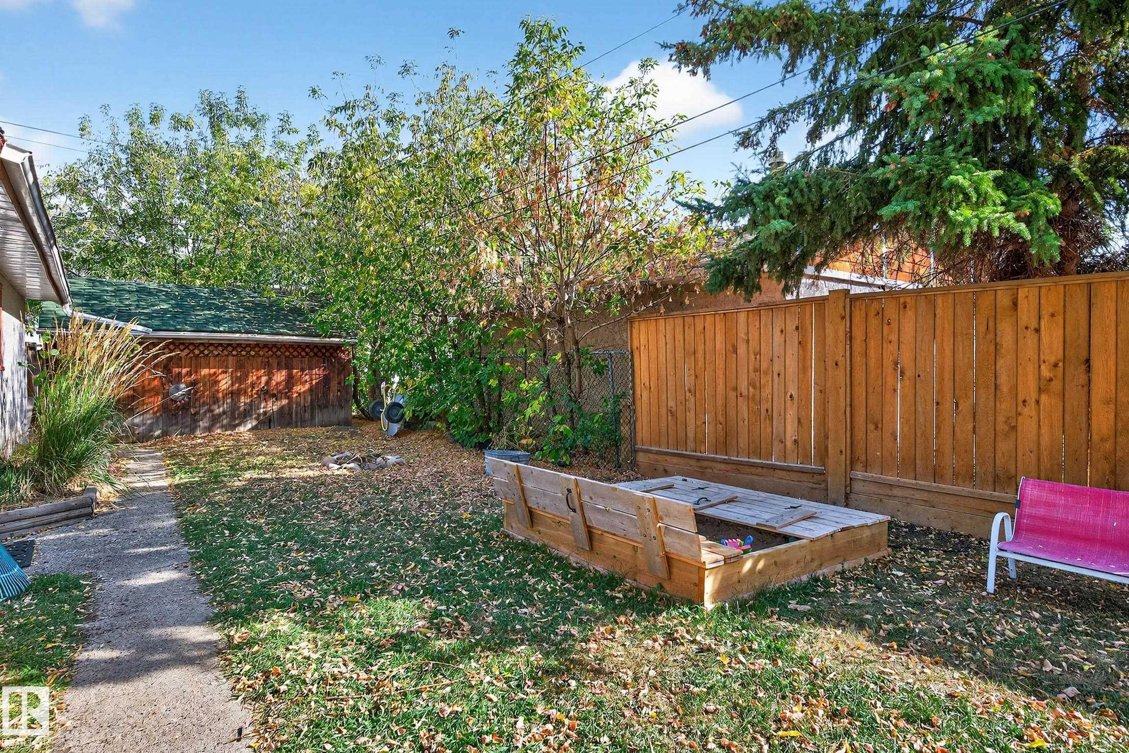 https://zimg.paragon.ice.com/ParagonImages/Property/PM/RAE/225402037/44/0/0/0019c4b0c28e56a836e06ce4bd1ab95d/1/5402de4e94353e77b822520867ae3aec/225402037-1F2A598F-9836-4525-9D77-B90EA2169F79.JPG