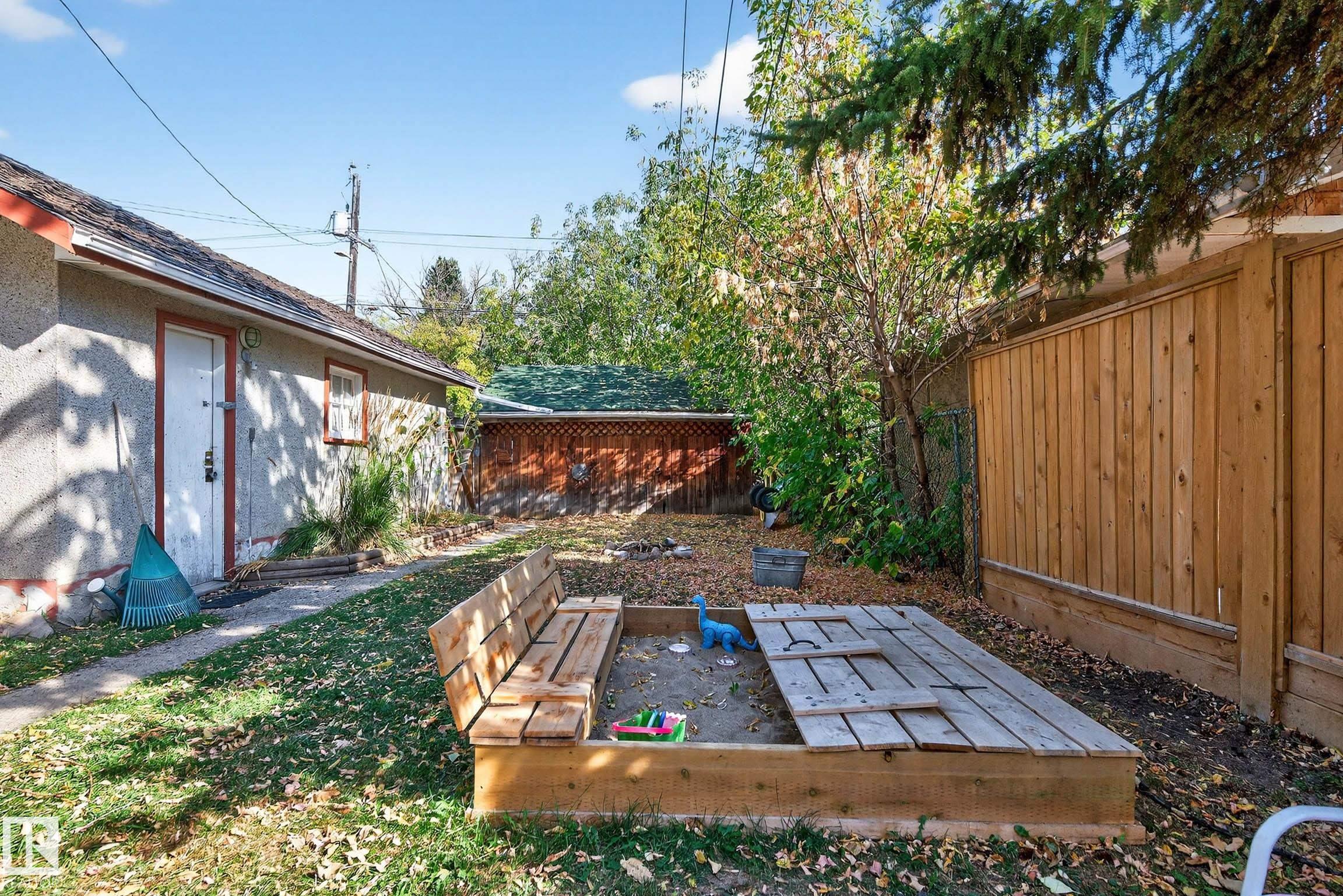 https://zimg.paragon.ice.com/ParagonImages/Property/PM/RAE/225402037/45/0/0/1367d2218c39be5ad978822bdea766f0/1/5402de4e94353e77b822520867ae3aec/225402037-75FD7304-8D82-48D1-8A41-C502E8CD0A09.JPG