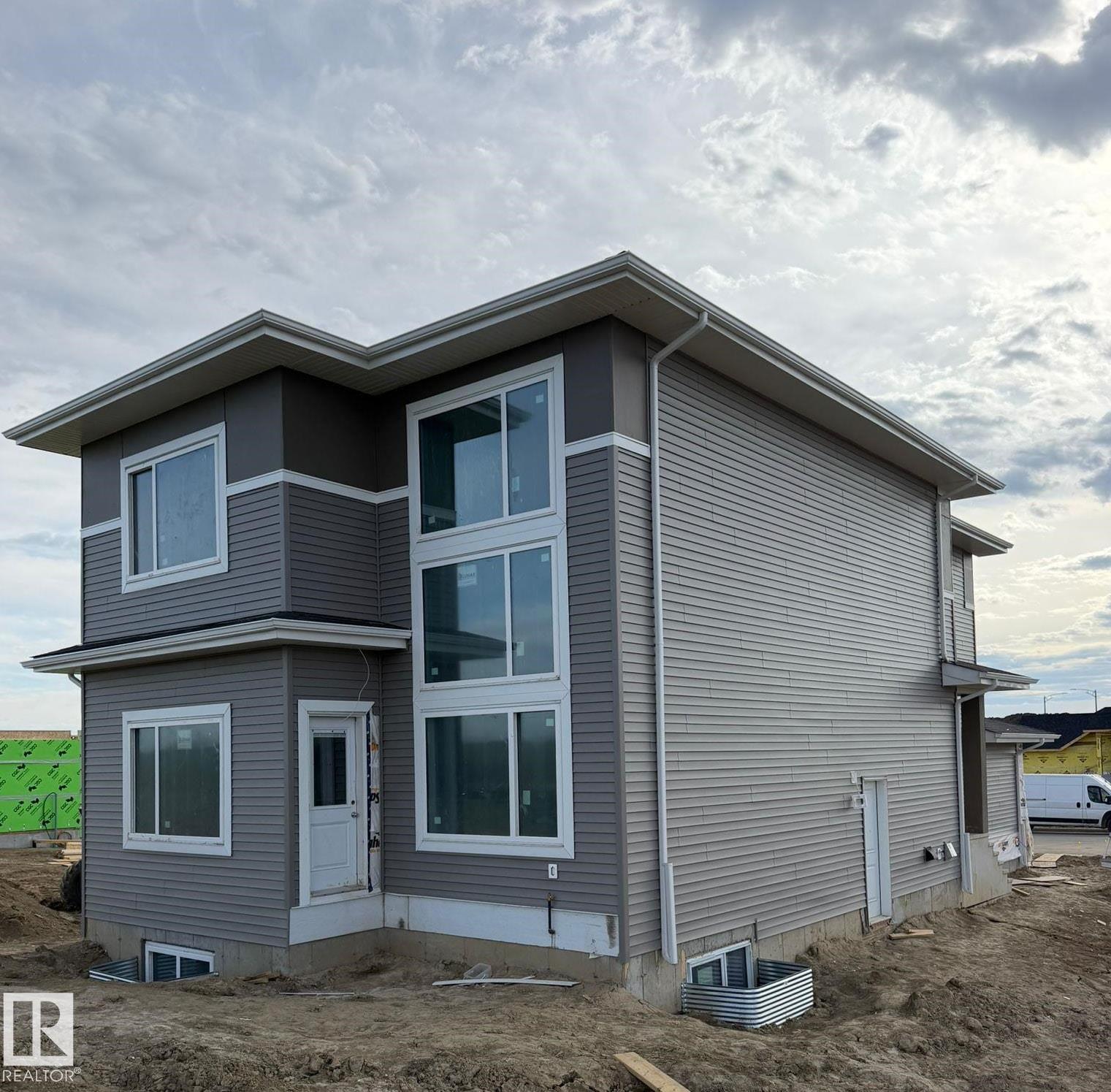 1129 Starling Drive NW, Starling, Edmonton