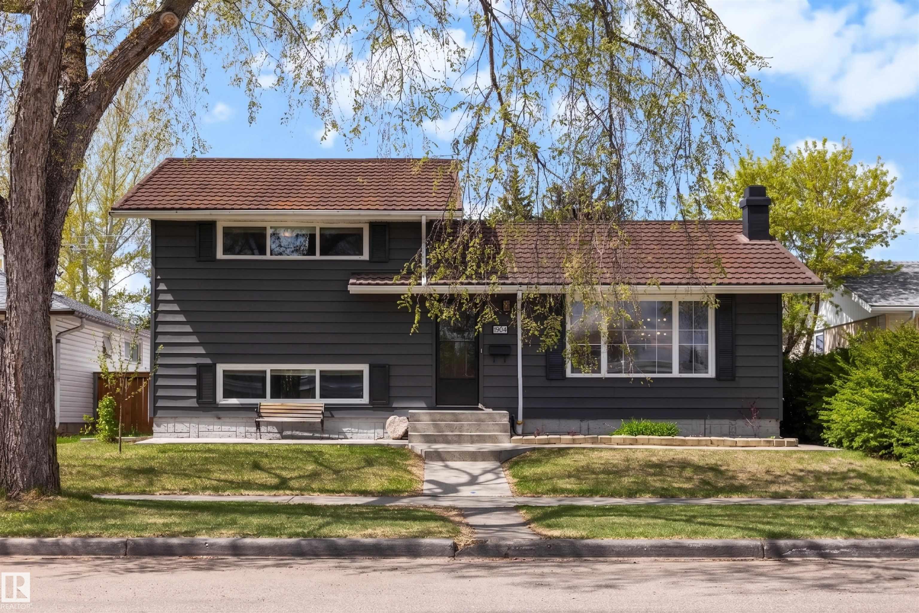 Picture for 8904 168 ST NW