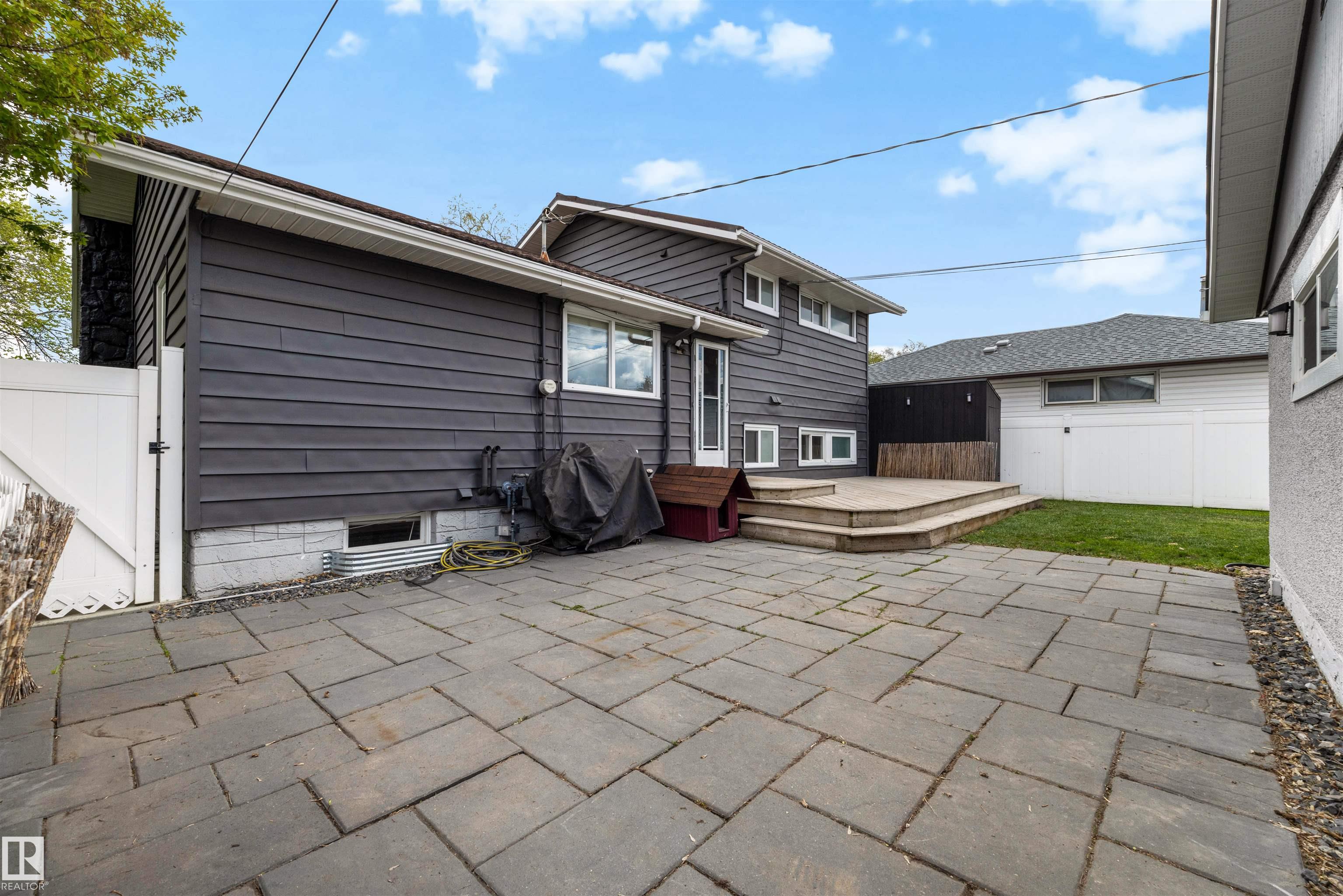 https://zimg.paragon.ice.com/ParagonImages/Property/PM/RAE/225402046/14/0/0/11ce7badace7826ff800771296669505/1/dca72e53db35d3d232c35066a9f25ab3/225402046-8815d01e-a62d-4ae6-8380-8cb7f5e3dbf6.JPG