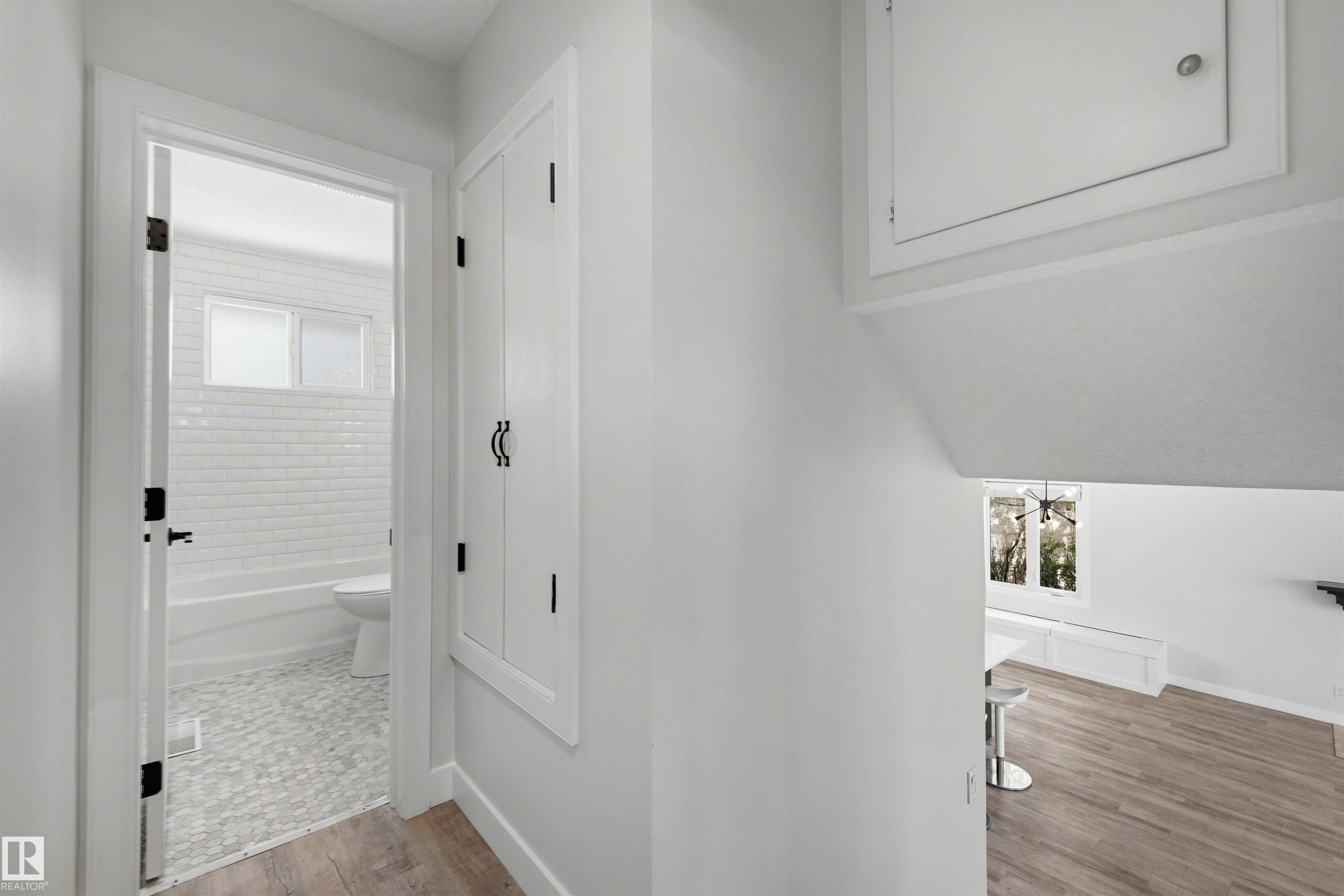 https://zimg.paragon.ice.com/ParagonImages/Property/PM/RAE/225402046/18/0/0/e002b13e6e617cad60816898da3c0150/1/dca72e53db35d3d232c35066a9f25ab3/225402046-4042ec1f-d741-4924-b69f-9569ba119274.JPG