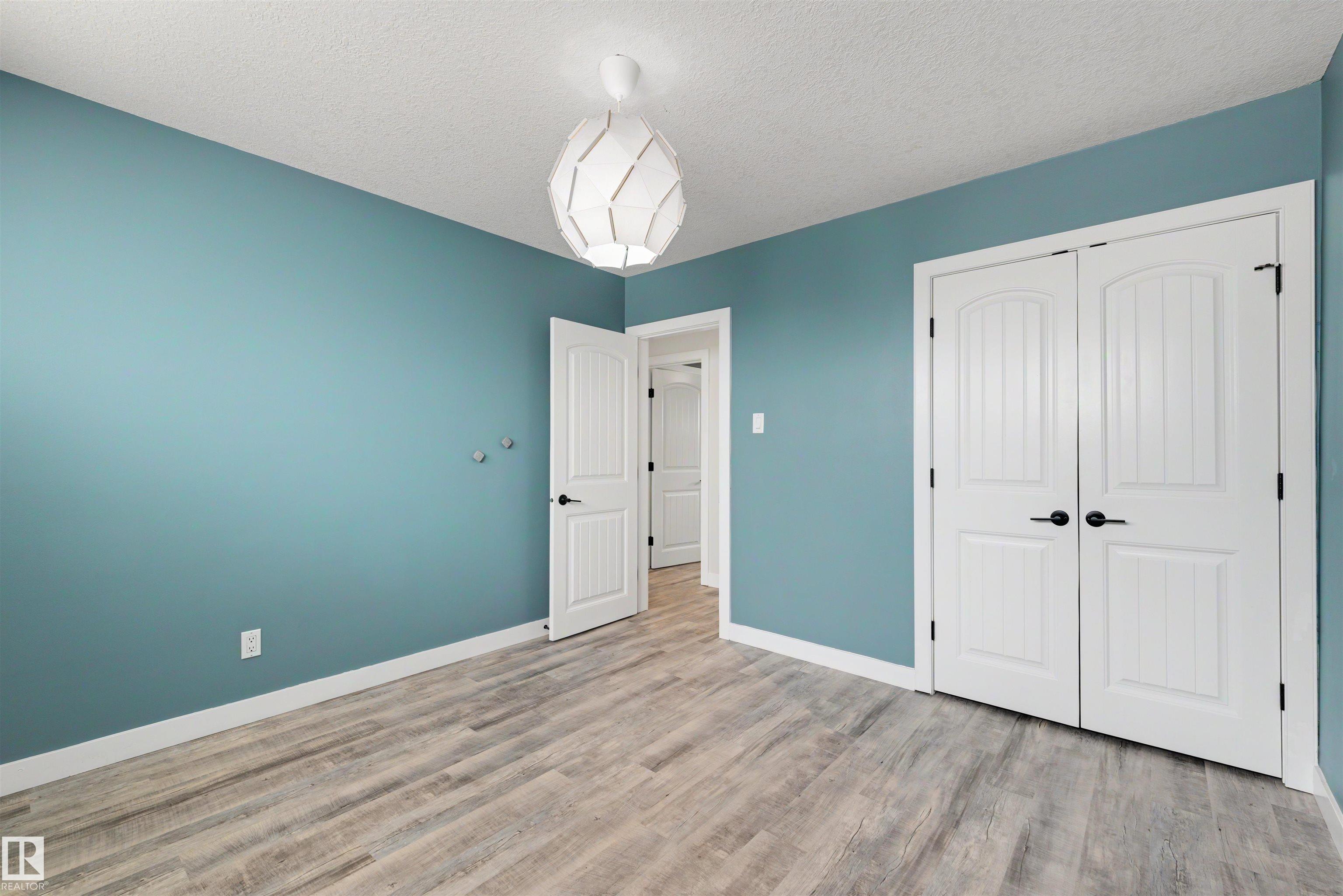 https://zimg.paragon.ice.com/ParagonImages/Property/PM/RAE/225402046/21/0/0/c406ae9dcb3f551a0ca3d1dc2a54c982/1/dca72e53db35d3d232c35066a9f25ab3/225402046-2840c875-629e-410d-acfb-a580d6e5f8a7.JPG