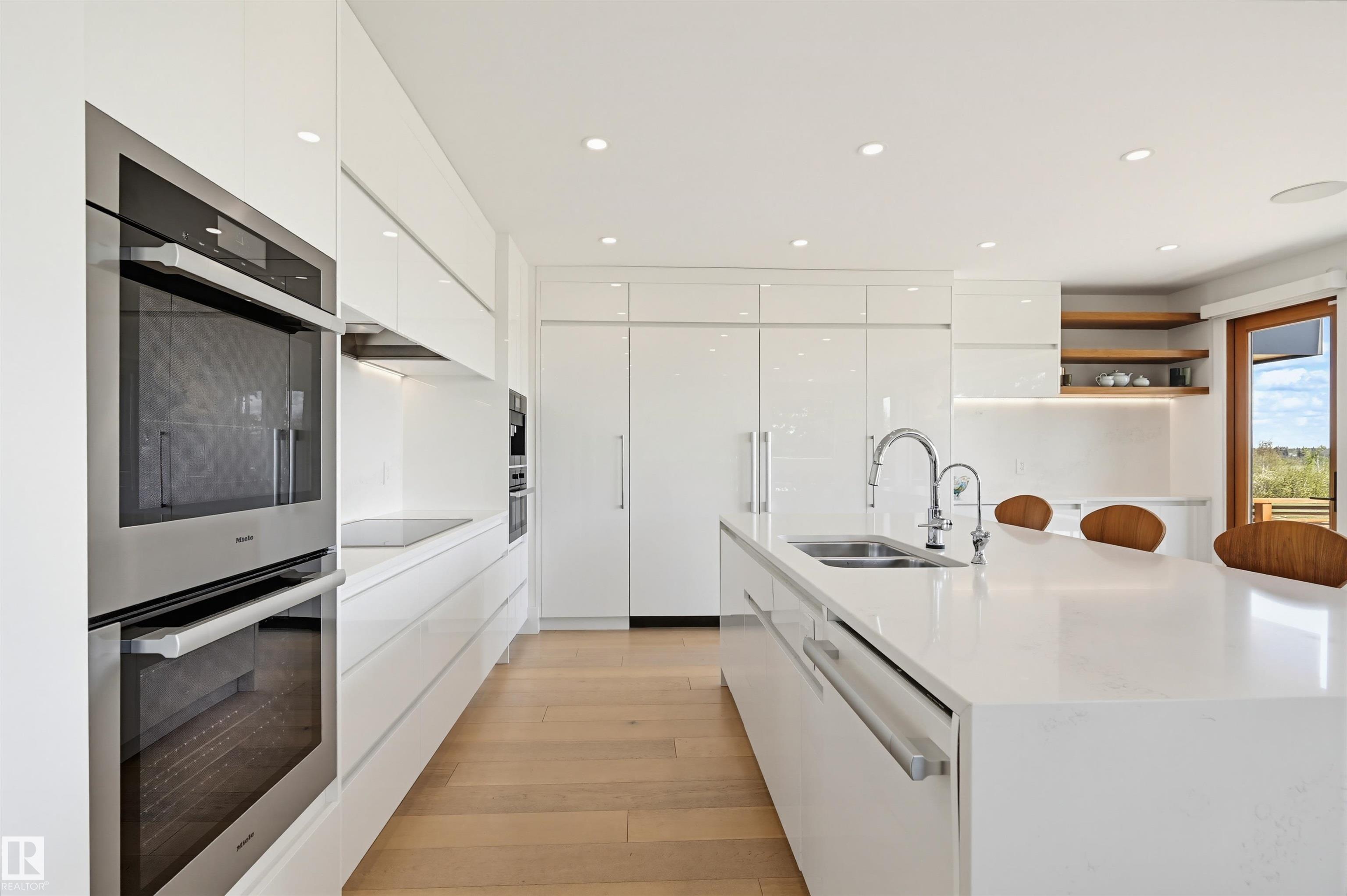 https://zimg.paragon.ice.com/ParagonImages/Property/PM/RAE/225402047/18/0/0/a56f632582cdb8f962439f7786e5f9d4/1/de81c4e730b578d230bbbccf2d201ccb/225402047-33922fc4-8aa4-43f5-b4eb-f30d7b296fe1.JPG