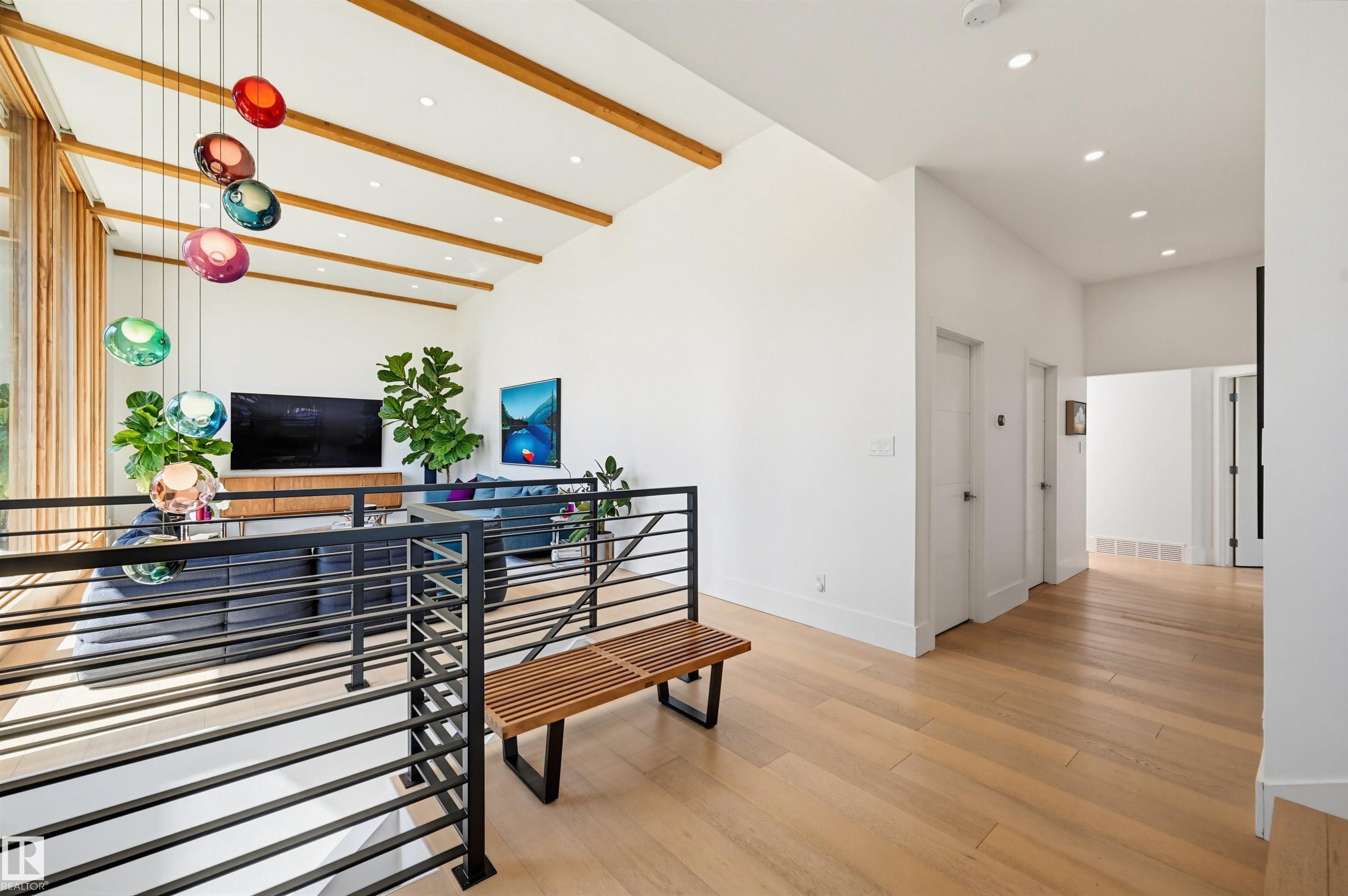 https://zimg.paragon.ice.com/ParagonImages/Property/PM/RAE/225402047/24/0/0/ce717c2295daec1a43c9776b8a69222d/1/de81c4e730b578d230bbbccf2d201ccb/225402047-689fd410-4204-45ac-abbf-261645643c6b.JPG