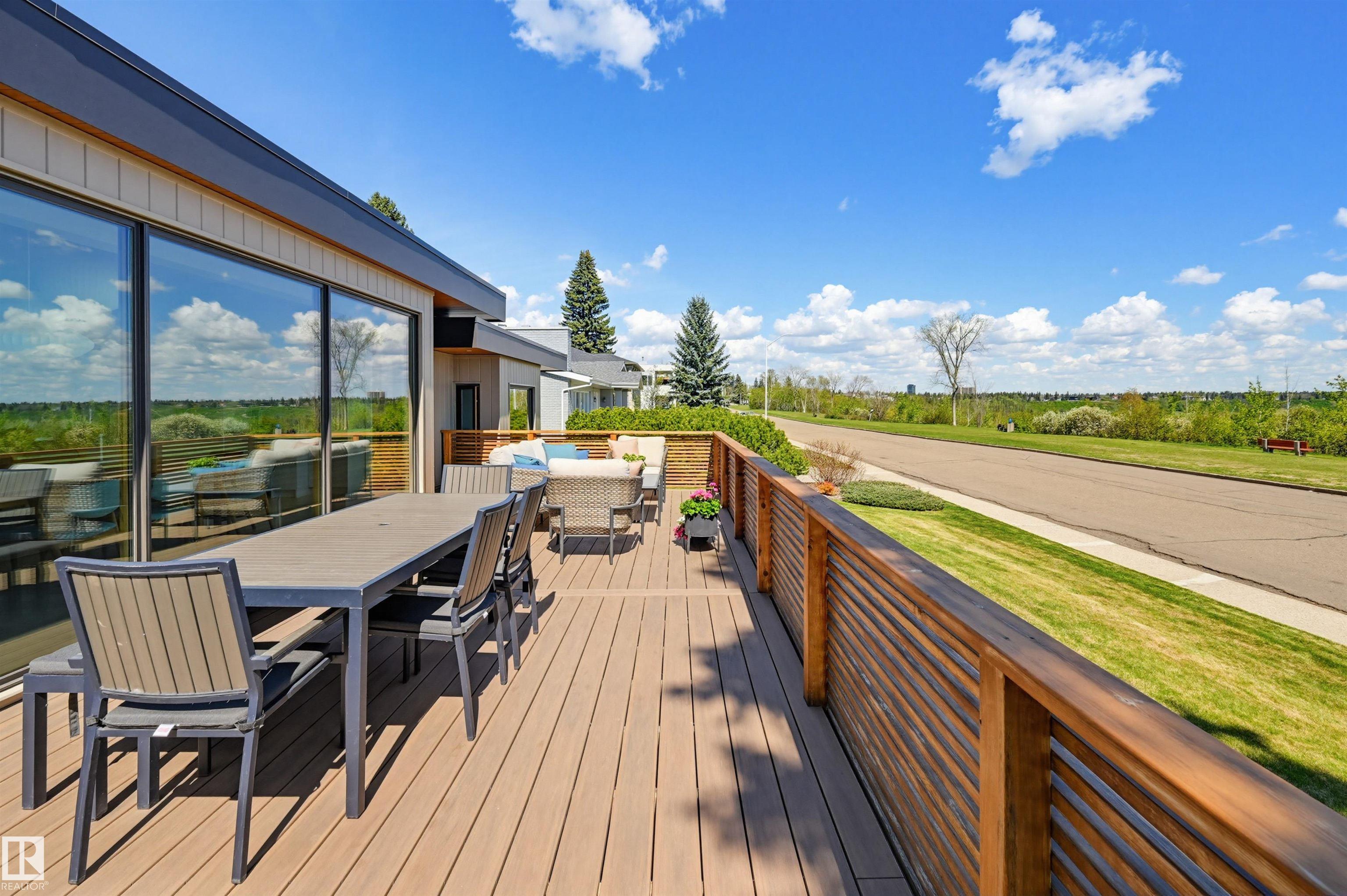 https://zimg.paragon.ice.com/ParagonImages/Property/PM/RAE/225402047/32/0/0/300a7878f71e908d554724b88a89cc2b/1/de81c4e730b578d230bbbccf2d201ccb/225402047-baf5299c-365e-4c3e-b2ad-4a46a01c71ef.JPG