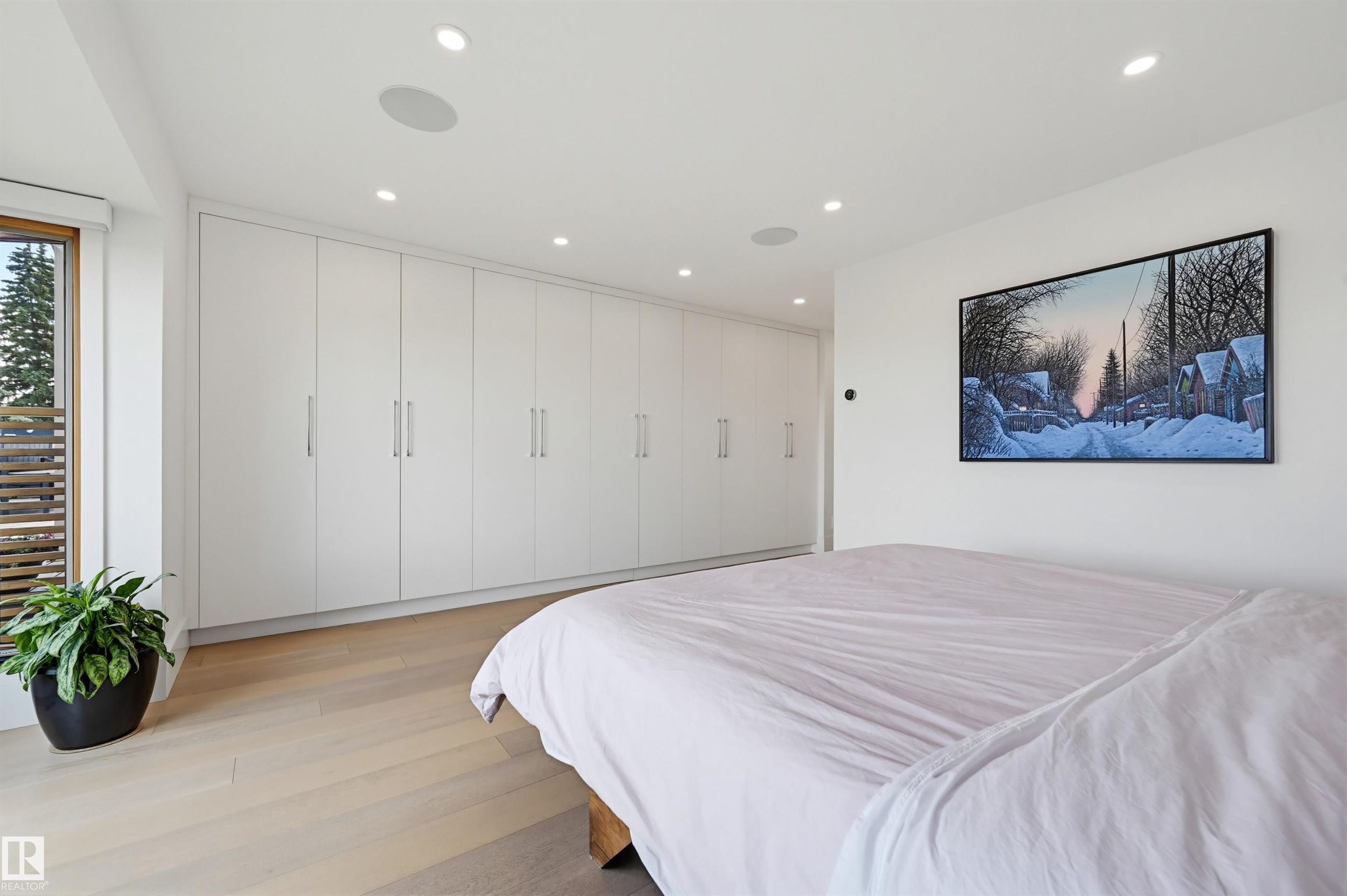 https://zimg.paragon.ice.com/ParagonImages/Property/PM/RAE/225402047/40/0/0/1bf44ed696ea8c058b8b4818cc5da14e/1/de81c4e730b578d230bbbccf2d201ccb/225402047-9341ab52-4268-4e07-b4ba-a5802453c124.JPG