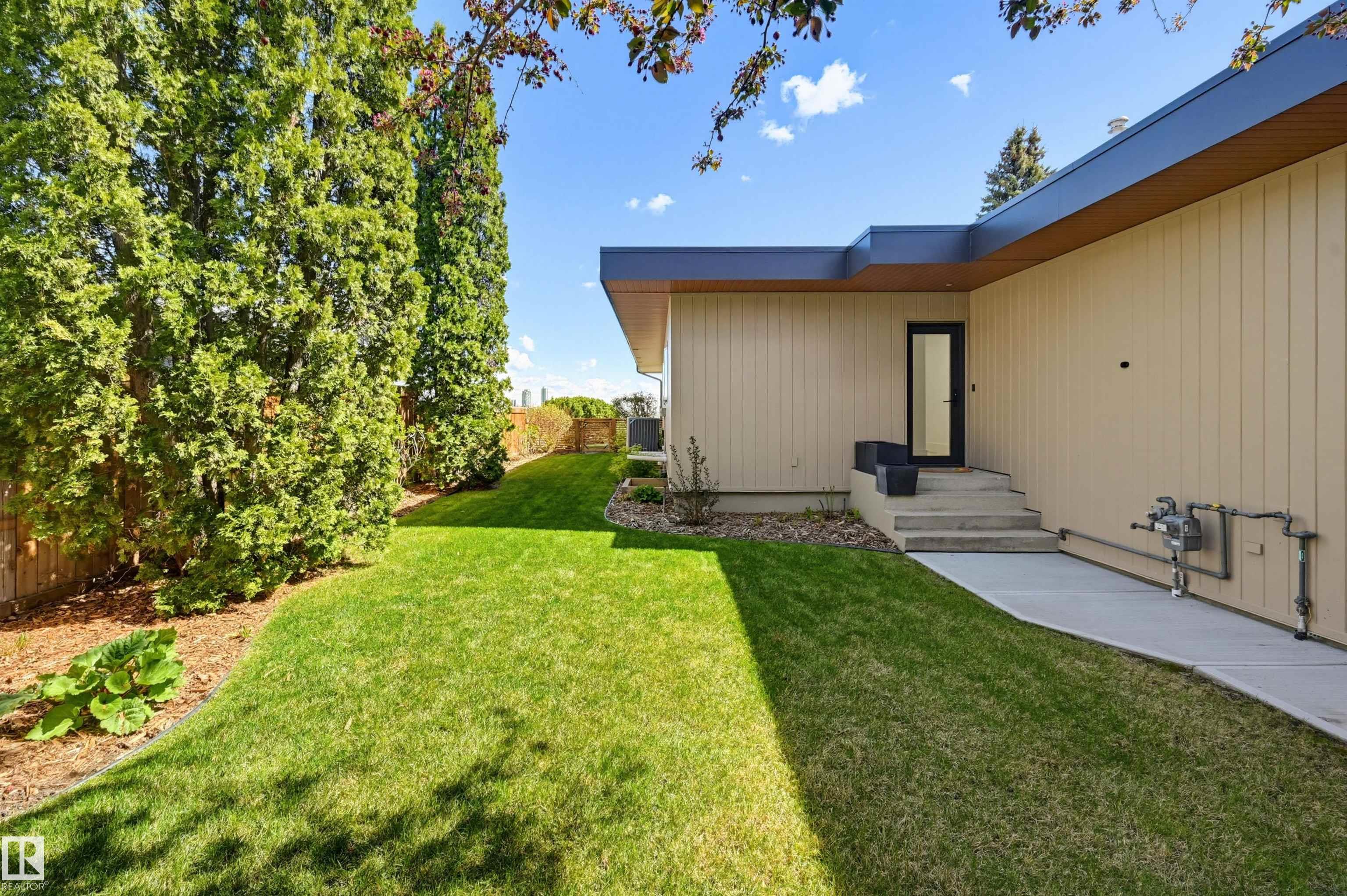 https://zimg.paragon.ice.com/ParagonImages/Property/PM/RAE/225402047/63/0/0/0eed7593e5f484b7f99749ce33fdfcb0/1/de81c4e730b578d230bbbccf2d201ccb/225402047-1016527e-b71a-461f-ab36-aa3e7ef0d6dd.JPG