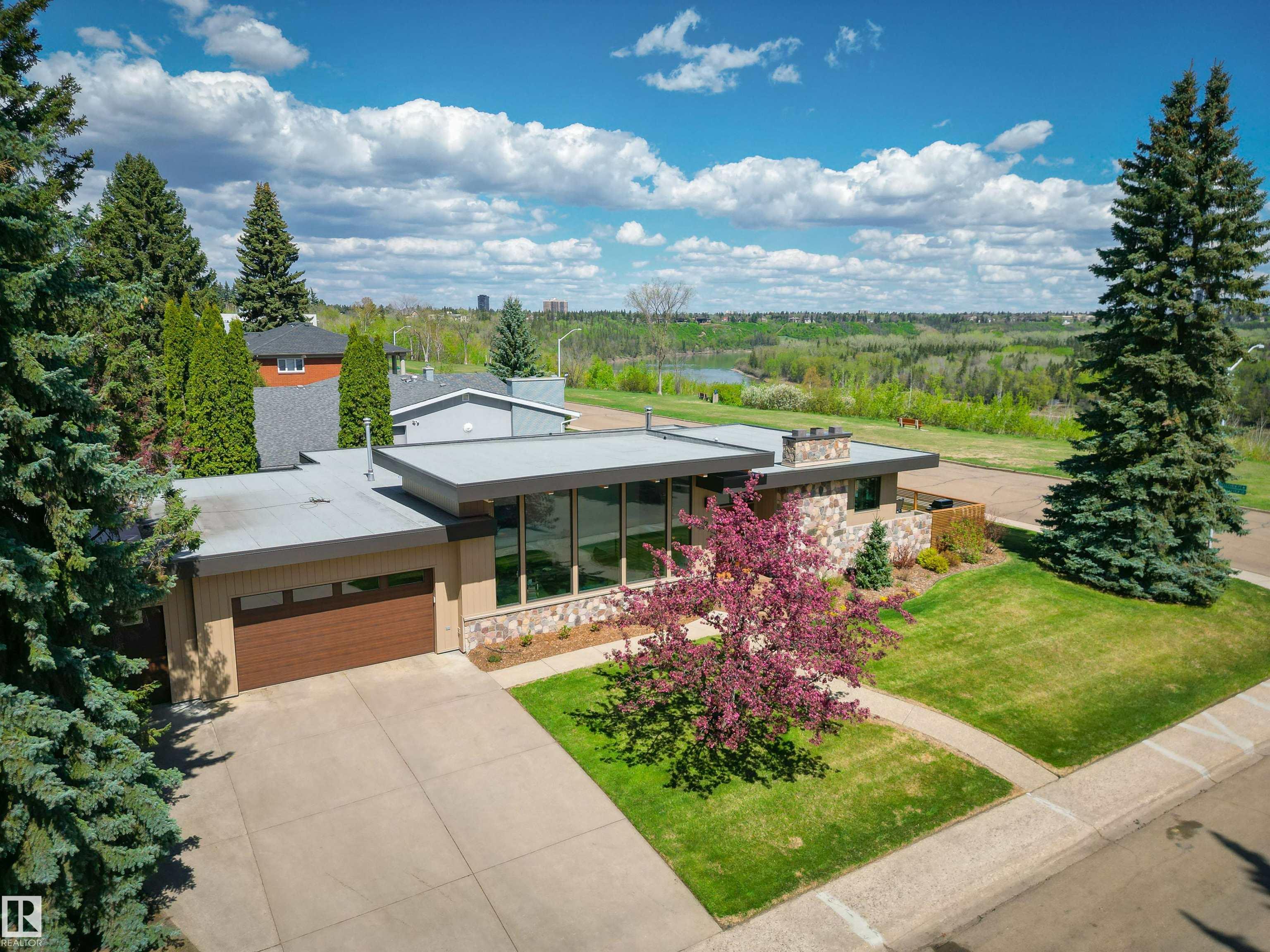 https://zimg.paragon.ice.com/ParagonImages/Property/PM/RAE/225402047/72/0/0/3cd0ccaf66e9b582a633f9dad099fae3/1/de81c4e730b578d230bbbccf2d201ccb/225402047-2c38aa20-8493-45c8-b4ac-a2ee0faf0340.JPG
