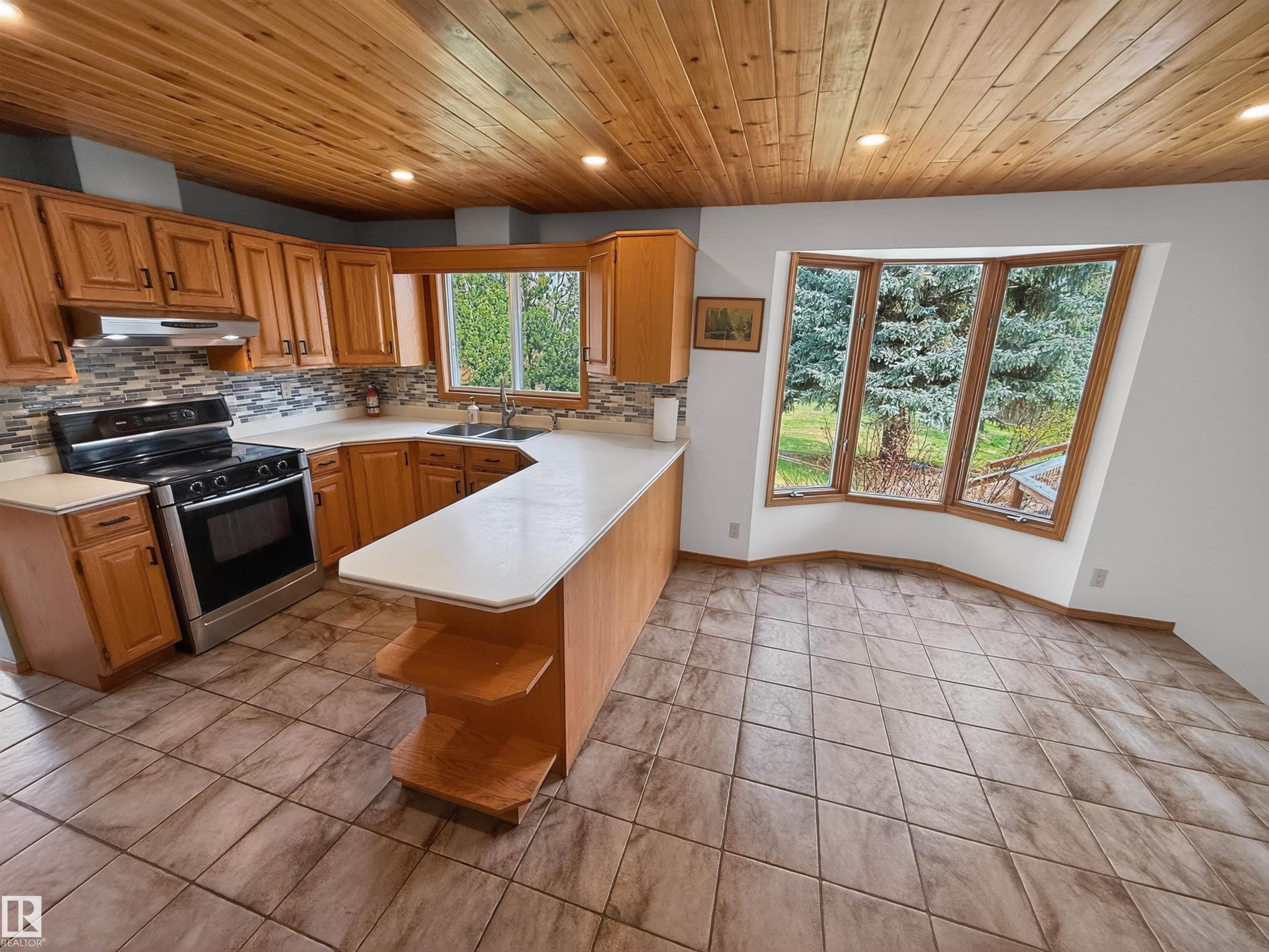 Photo 21 at 6 - 53218 Rge Road 14, Hillside Estates, Rural Parkland County
