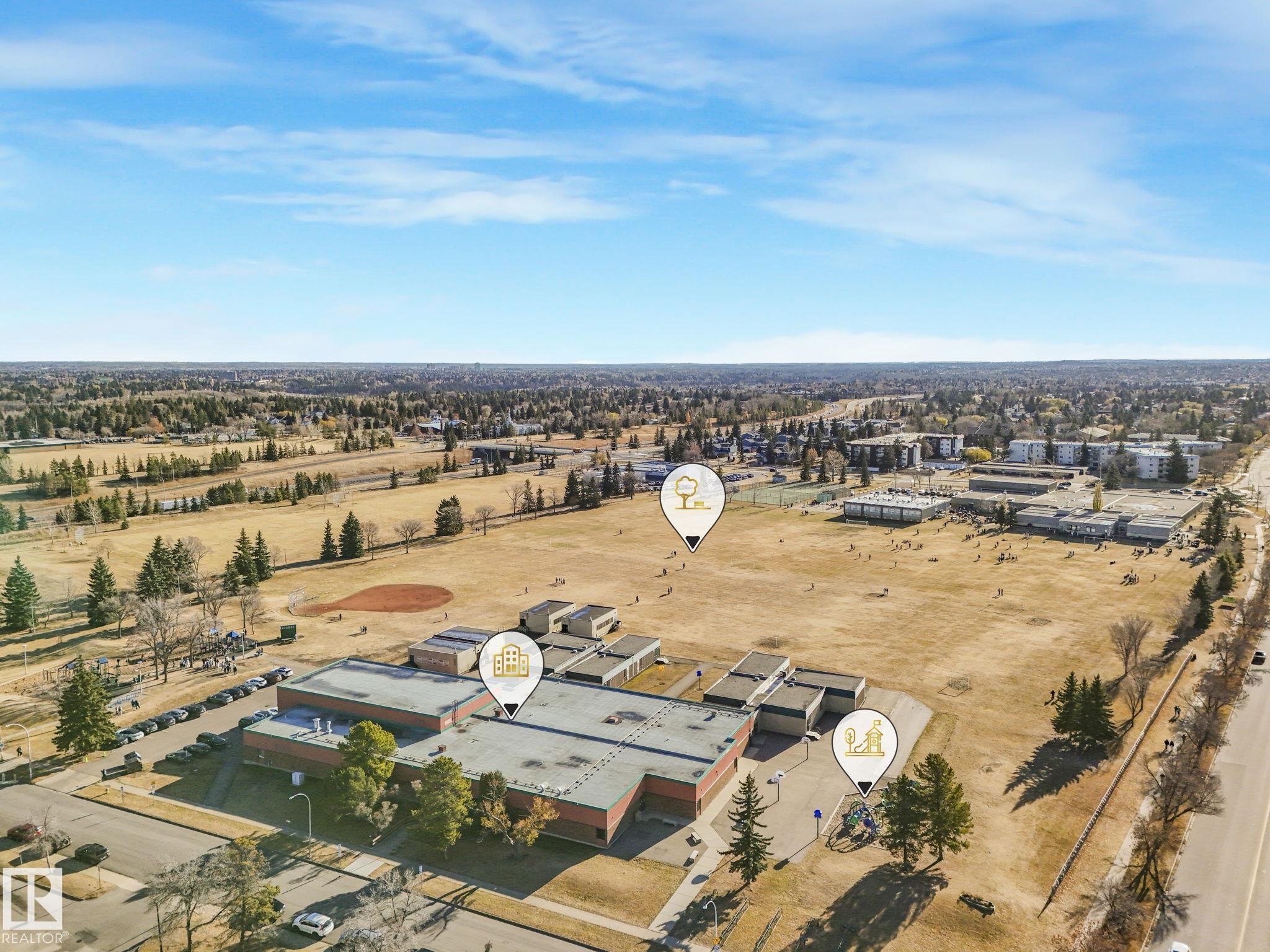 https://zimg.paragon.ice.com/ParagonImages/Property/PM/RAE/225402050/44/0/0/a3716b8f05598cda6e592b9978ec0cb5/1/8a29db90b370544af863eb45272bcb81/225402050-3E8885A3-84DF-41E0-9987-3260EC10B97D.JPG