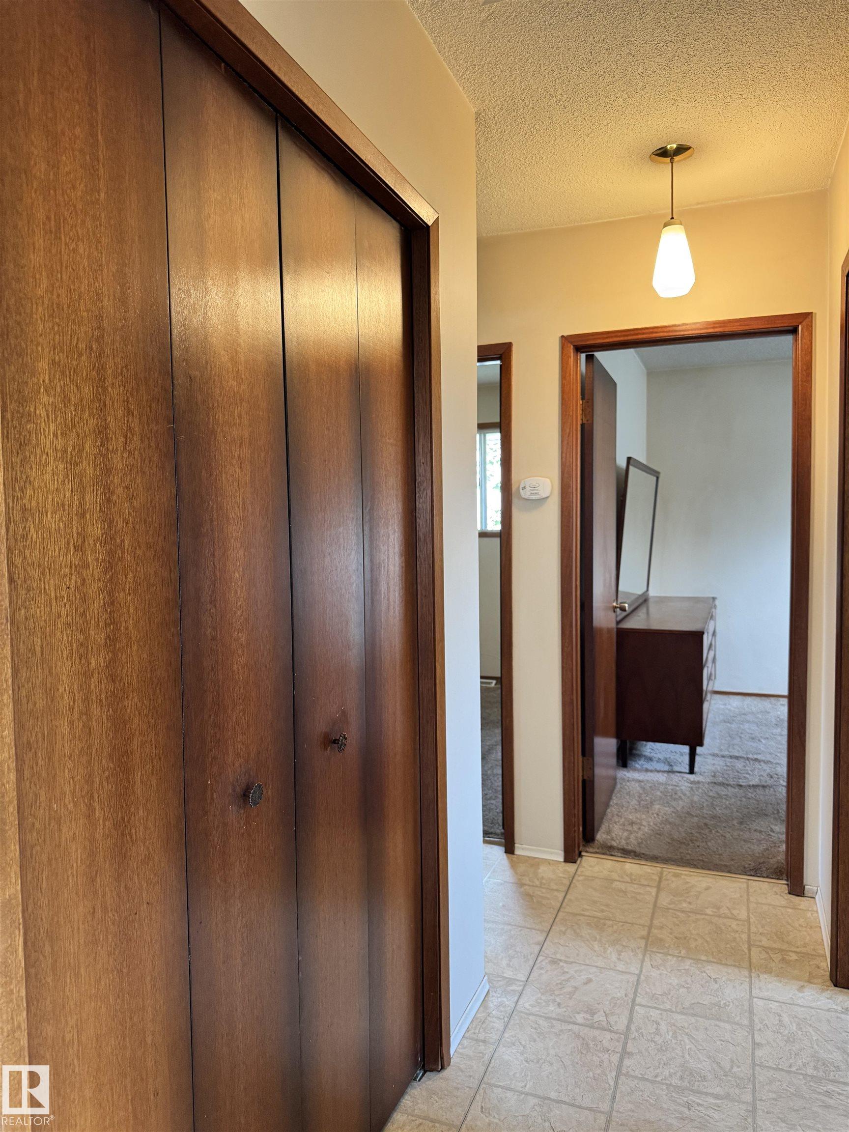 Photo 7 at 5707 90 Avenue NW, Kenilworth, Edmonton