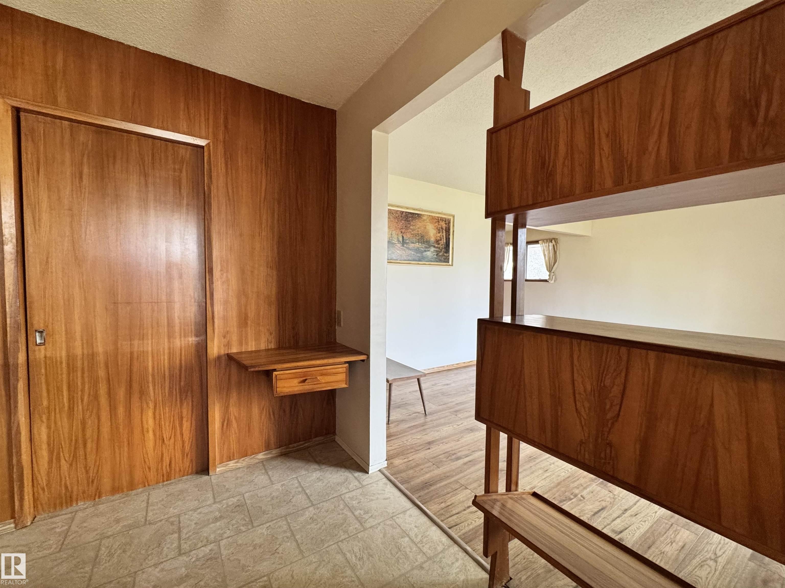 Photo 8 at 5707 90 Avenue NW, Kenilworth, Edmonton