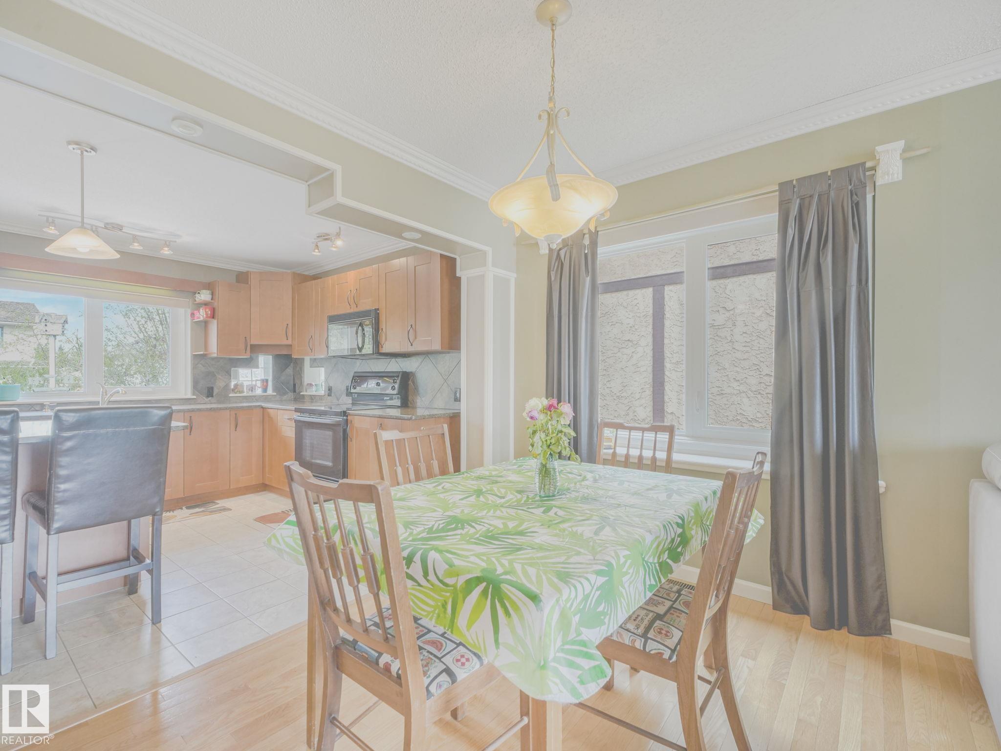 https://zimg.paragon.ice.com/ParagonImages/Property/PM/RAE/225402060/10/0/0/de1a837d4c4d0802dca3803986e24911/1/ba011162edb8afe518ddc818698f1476/225402060-fd3faee7-2e07-4cf5-826b-4e223d4b4ef4.JPG