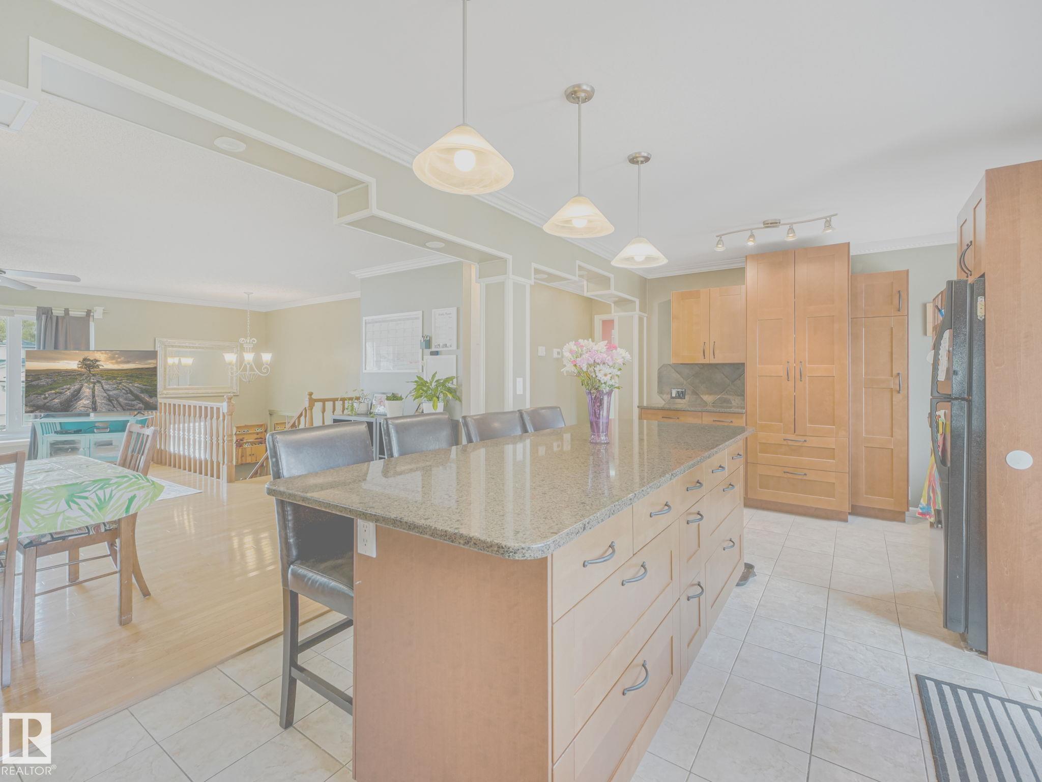 https://zimg.paragon.ice.com/ParagonImages/Property/PM/RAE/225402060/15/0/0/98b9922ff37cab082665cf10b29f49a7/1/ba011162edb8afe518ddc818698f1476/225402060-0c865e28-2291-4e45-bfc2-d74bb37c5cec.JPG