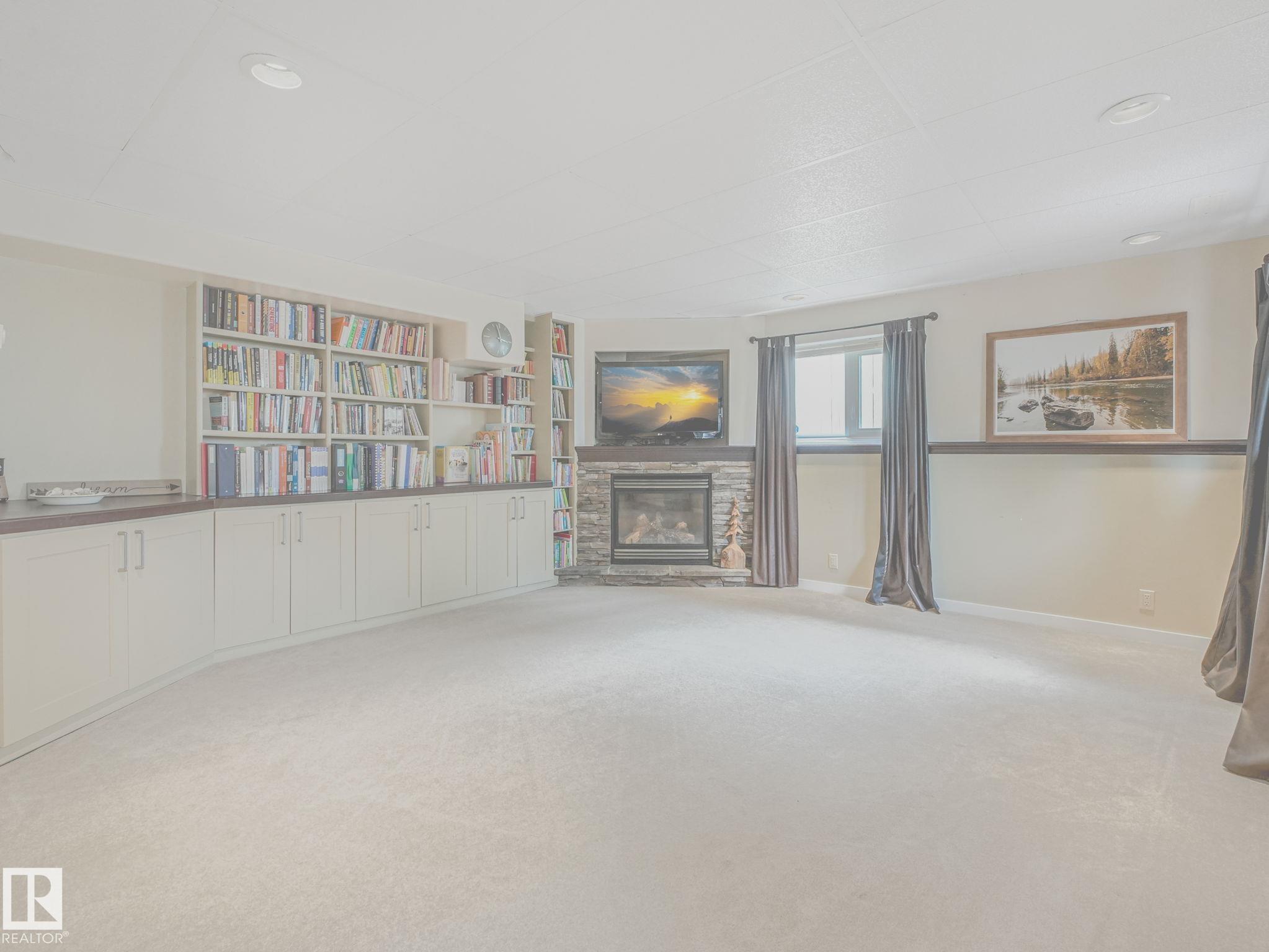 https://zimg.paragon.ice.com/ParagonImages/Property/PM/RAE/225402060/45/0/0/4109541215cb336ae4df5388c3315281/1/ba011162edb8afe518ddc818698f1476/225402060-e7d00f4e-968e-42b3-95c7-af2dd265db9e.JPG