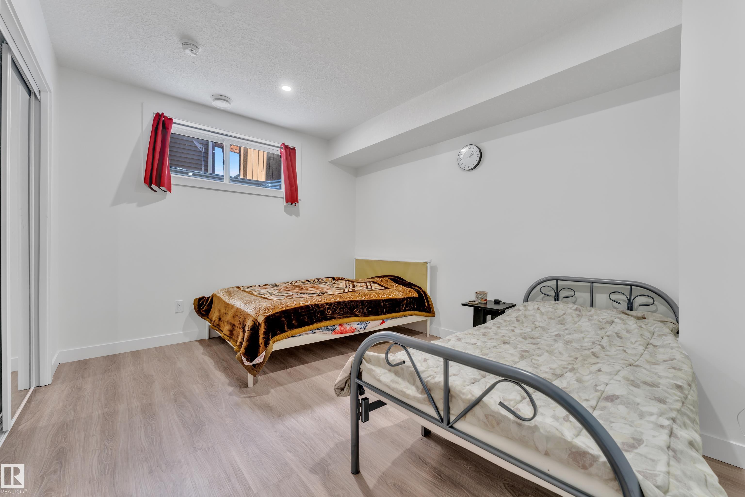 https://zimg.paragon.ice.com/ParagonImages/Property/PM/RAE/225402064/37/0/0/3b1b50ea8e1e03ec6d5d199b23cbcec5/1/f8f93cbdfc0e15e7a2da5efc3e896d4b/225402064-09d267f4-d47d-4143-9564-a568e4f9e140.JPG