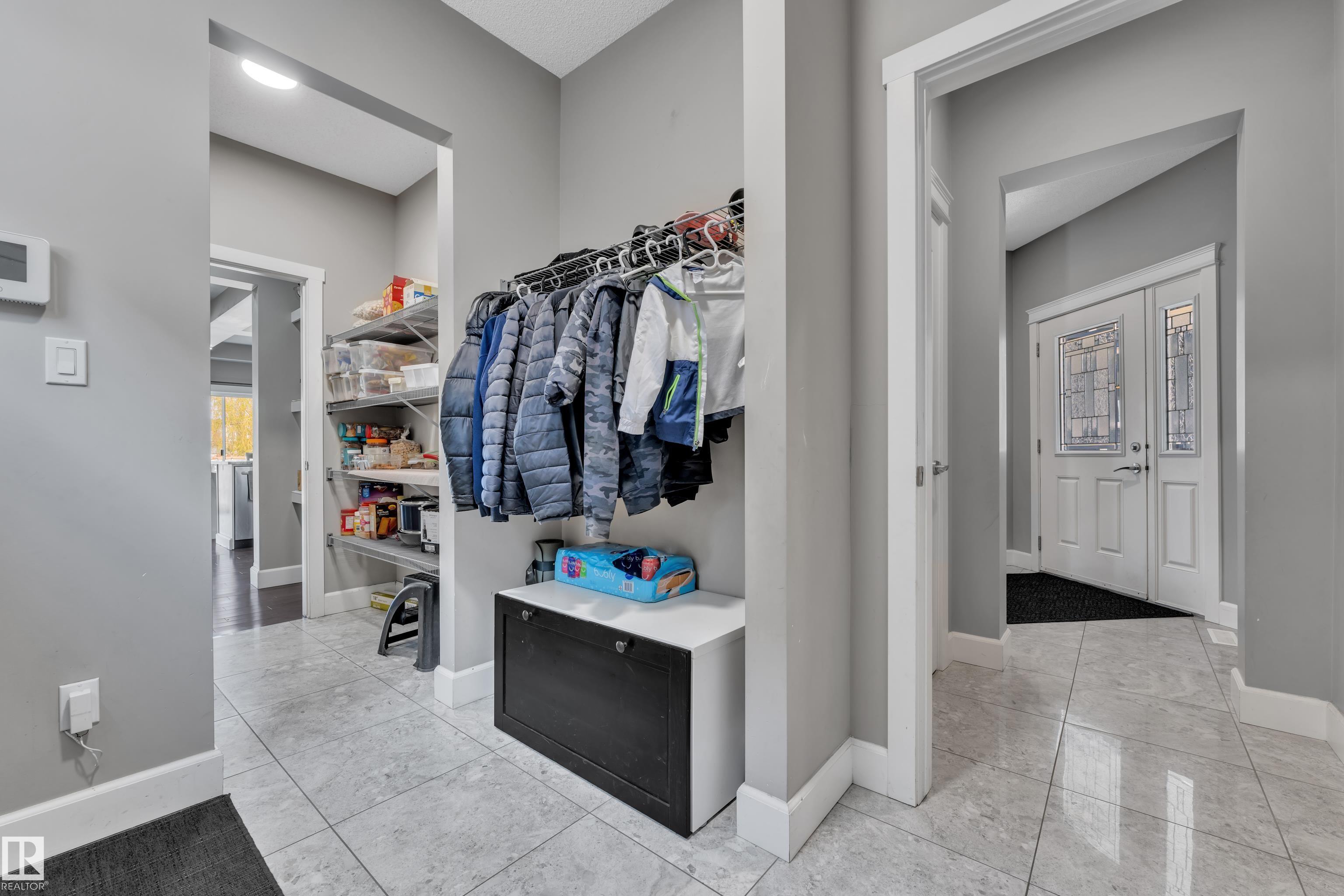 https://zimg.paragon.ice.com/ParagonImages/Property/PM/RAE/225402064/7/0/0/eb5c1be9499aa87da52f060958c48dc8/1/f8f93cbdfc0e15e7a2da5efc3e896d4b/225402064-426076c0-0cf2-4296-9c07-40cbbbdd87a1.JPG