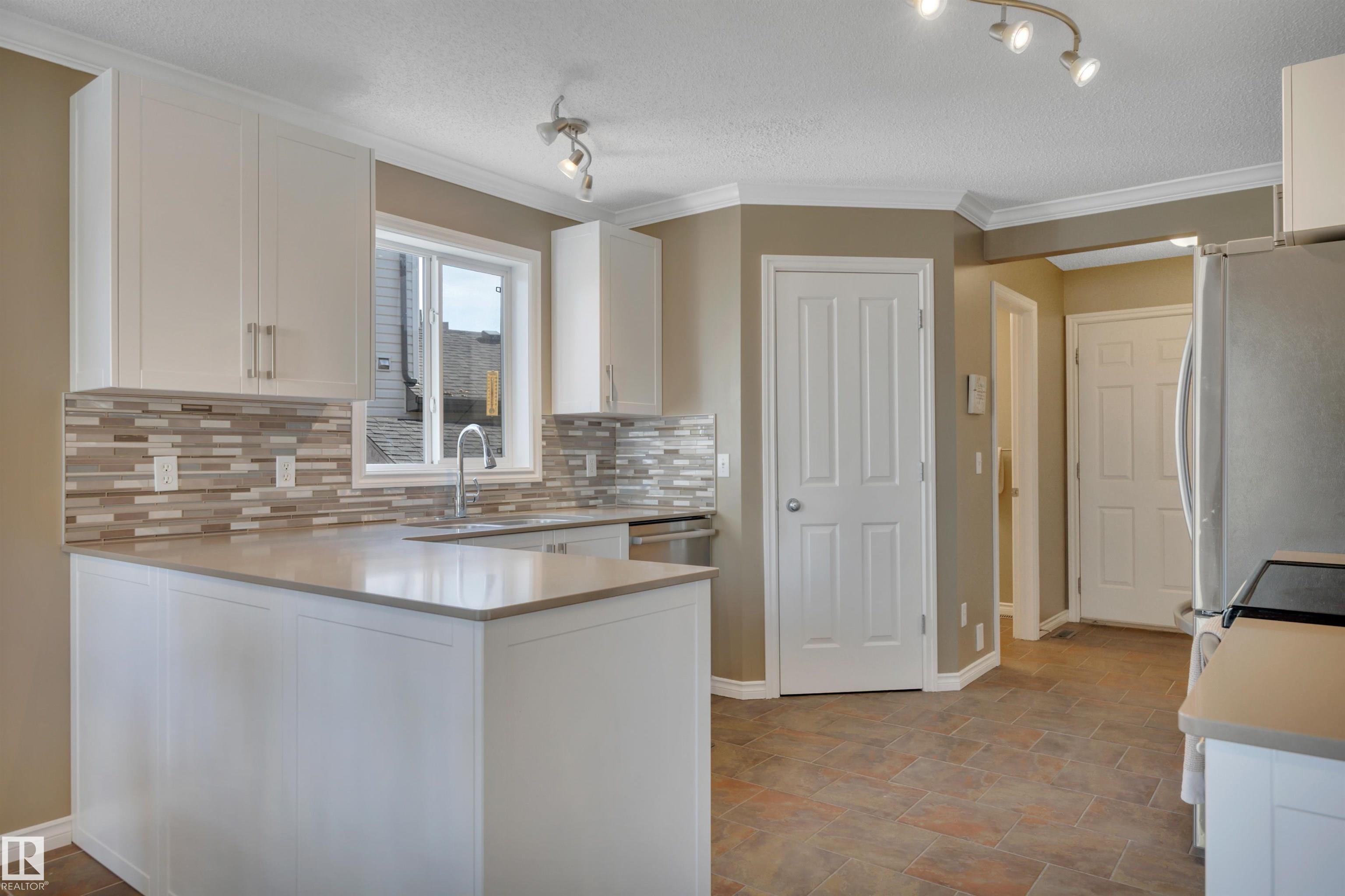 Photo 13 at 14 Newport Crescent, North Ridge, St. Albert