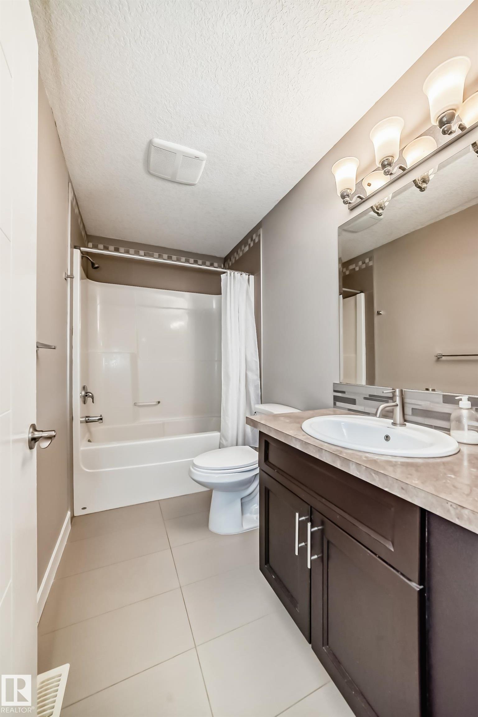 https://zimg.paragon.ice.com/ParagonImages/Property/PM/RAE/225402072/20/0/0/95e83594eb7ab2ee6f5b826f94bbec56/1/4798866b6e65c75306c5deaf10b707e1/225402072-3040cf13-e639-47c7-bad7-b90106bec9b1.JPG