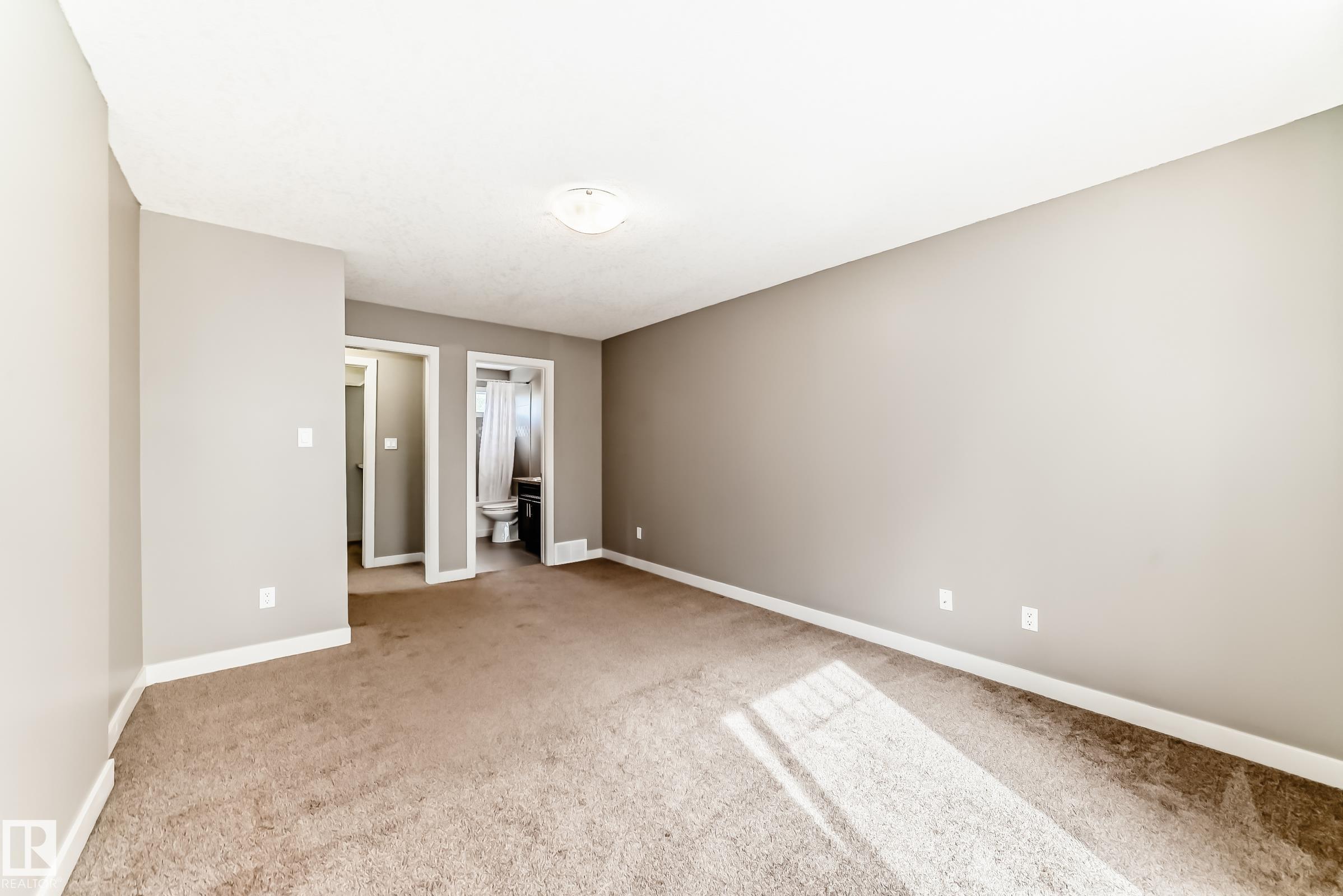 https://zimg.paragon.ice.com/ParagonImages/Property/PM/RAE/225402072/31/0/0/8eda211d3e46d0140c21e75e3421db7b/1/4798866b6e65c75306c5deaf10b707e1/225402072-0859594b-fb28-4fab-b5c9-128ef1085f98.JPG