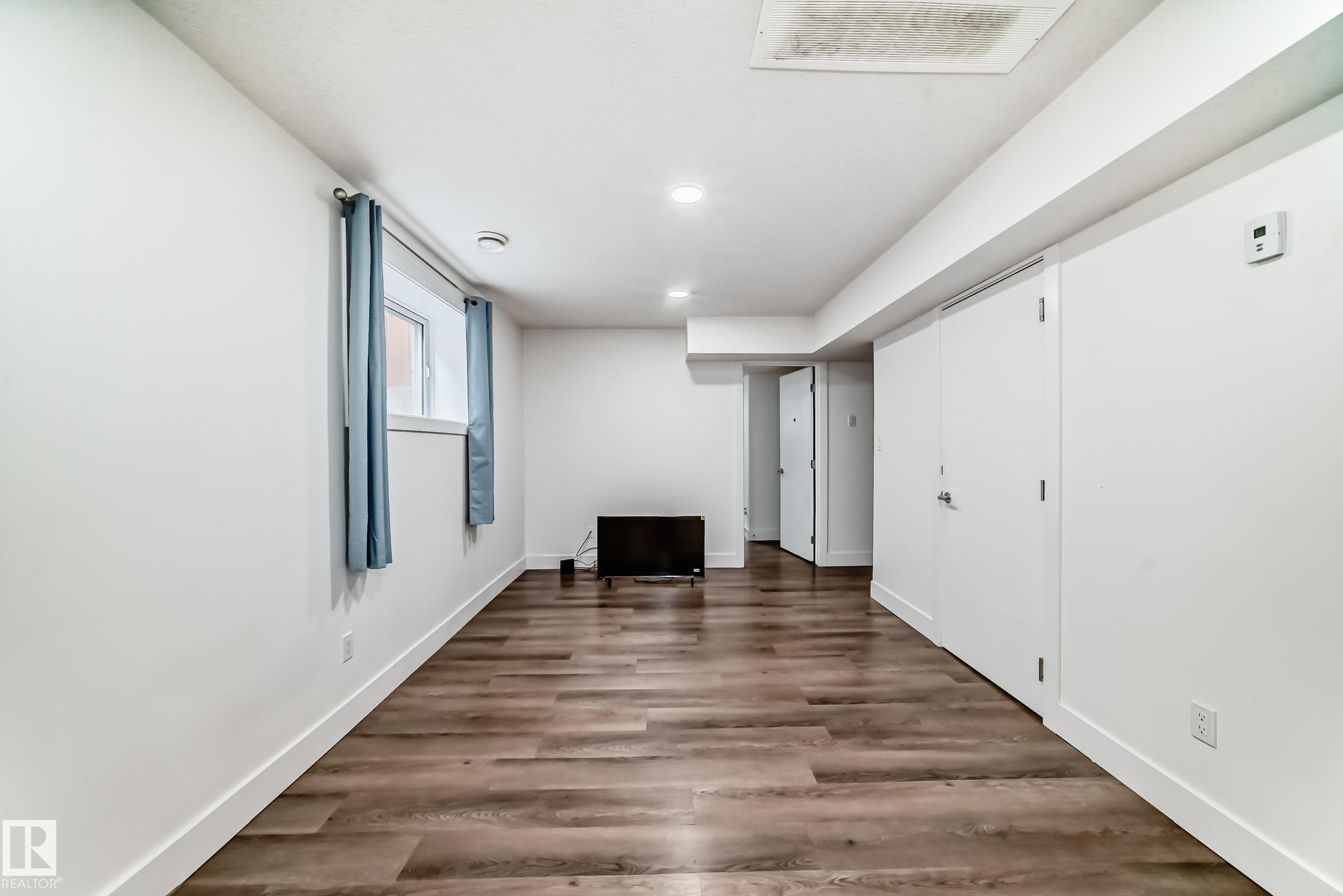 https://zimg.paragon.ice.com/ParagonImages/Property/PM/RAE/225402072/34/0/0/4c44c85951c136c33a37d2ce9acc605b/1/4798866b6e65c75306c5deaf10b707e1/225402072-9f420e2c-8c96-4ecd-bbfd-a922ae9e4fe7.JPG