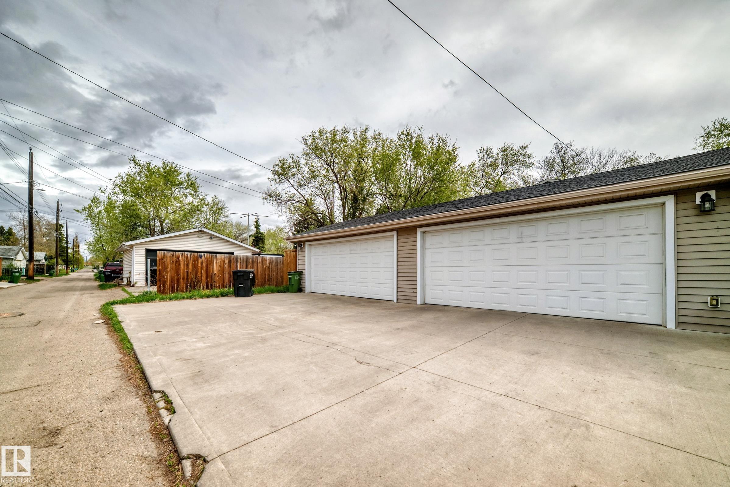 https://zimg.paragon.ice.com/ParagonImages/Property/PM/RAE/225402072/46/0/0/a31cfb9033368e9ea7d420dc211bc976/1/4798866b6e65c75306c5deaf10b707e1/225402072-43ad3e87-61f4-4daa-848e-5918ab113bc5.JPG