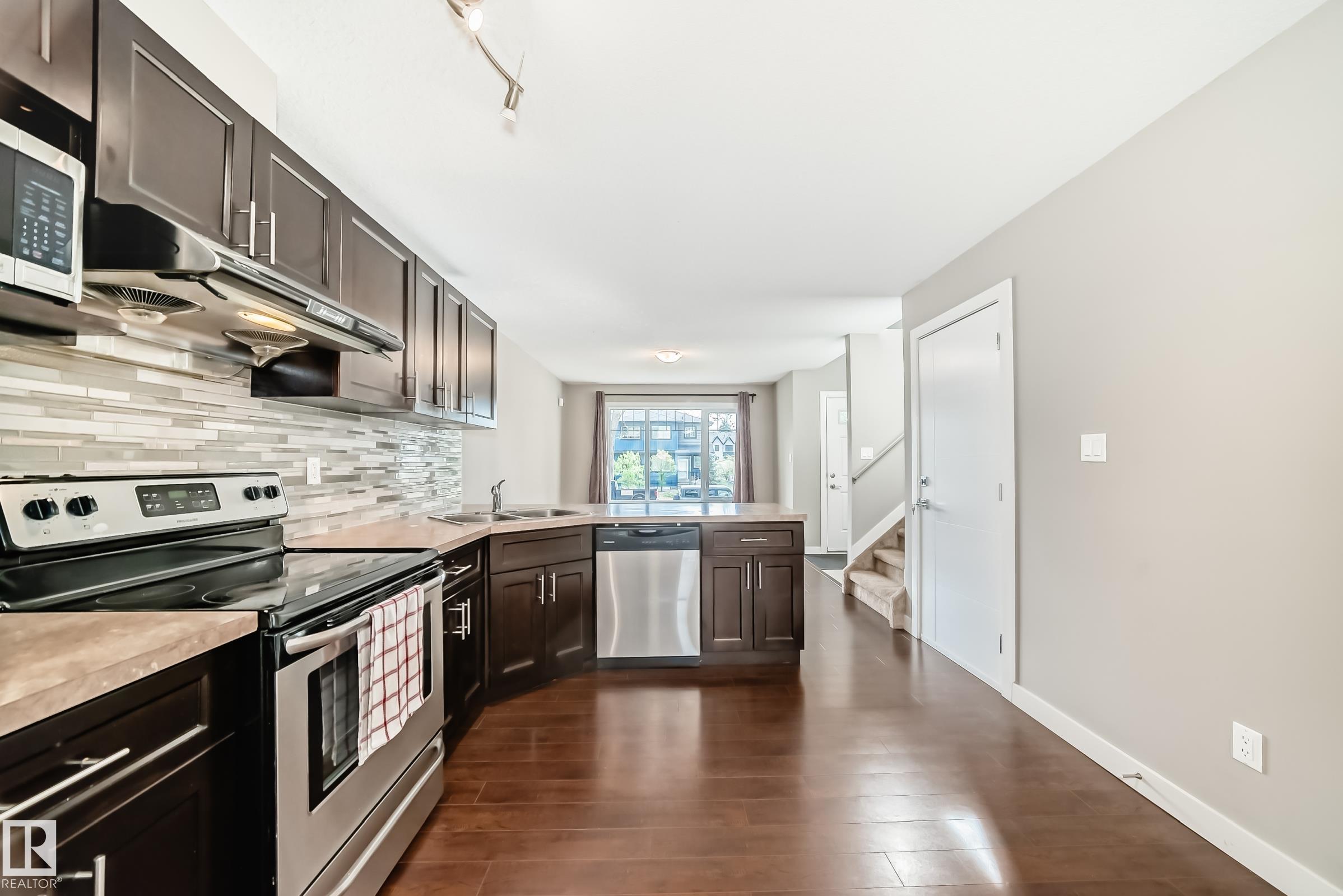 https://zimg.paragon.ice.com/ParagonImages/Property/PM/RAE/225402072/6/0/0/1568720c5ede8ec965731a24c72d6e76/1/4798866b6e65c75306c5deaf10b707e1/225402072-f41a1ce4-c7fa-40c3-bbbb-b00dc774af78.JPG